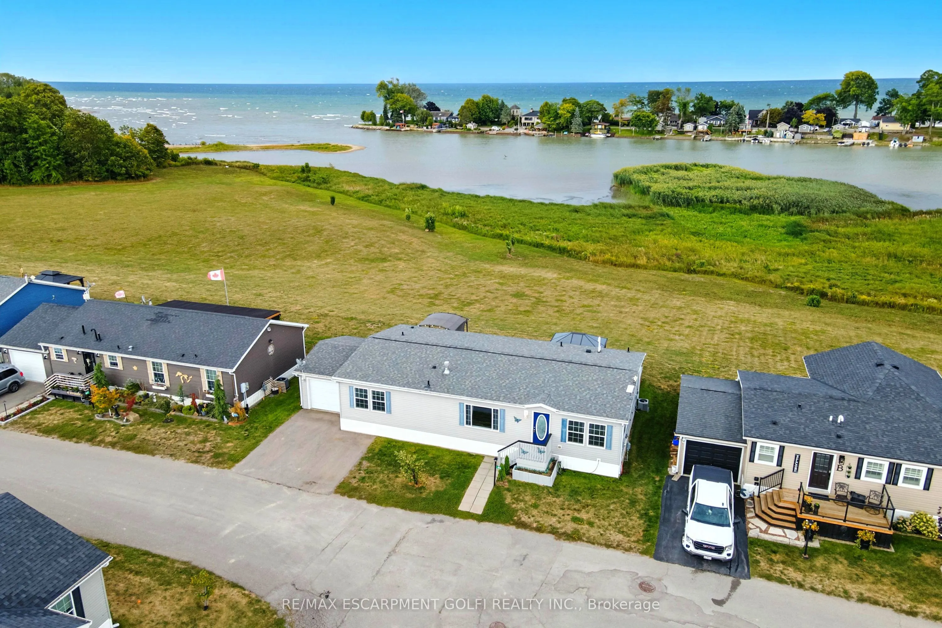 45 Riverbend Crescent