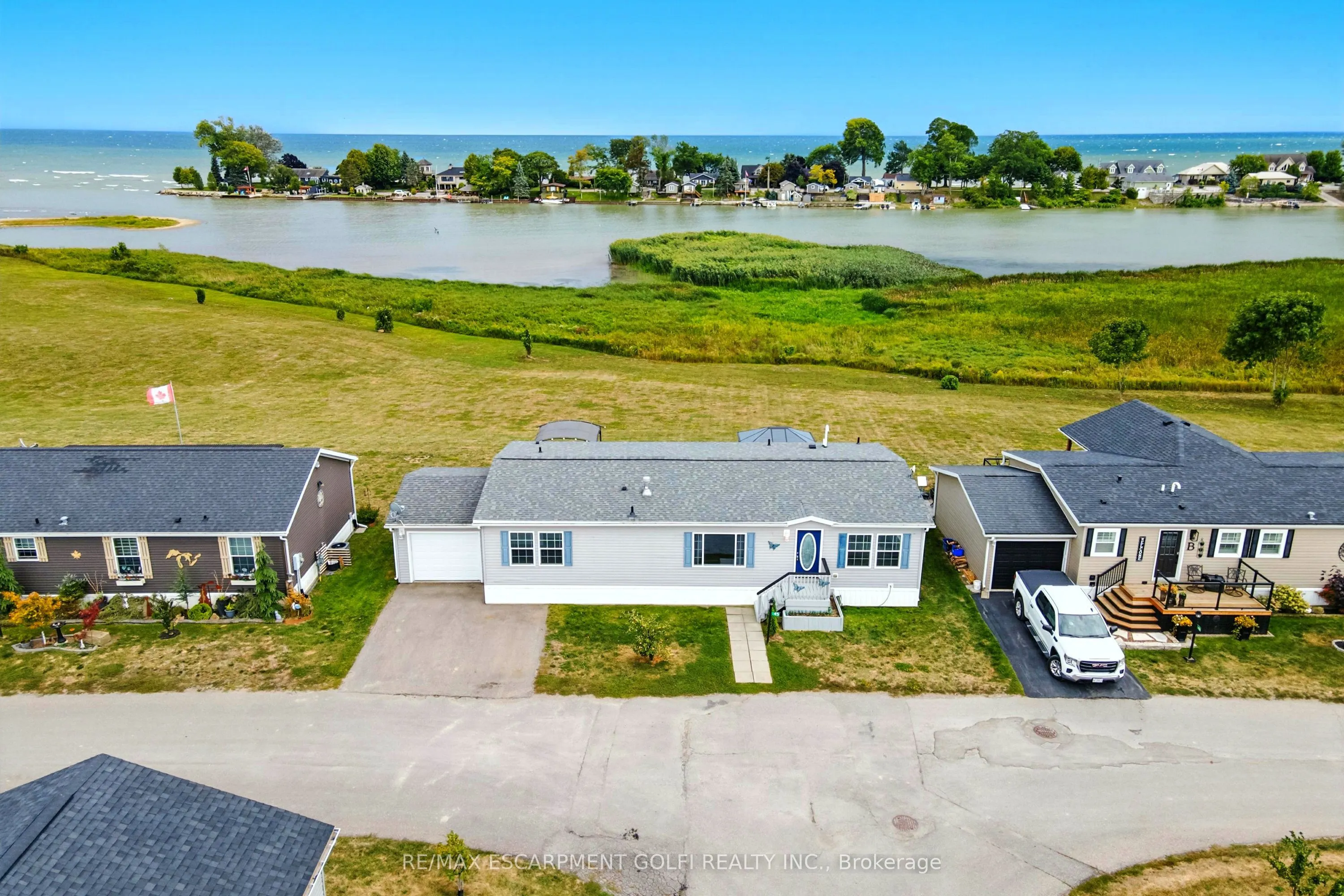 45 Riverbend Crescent