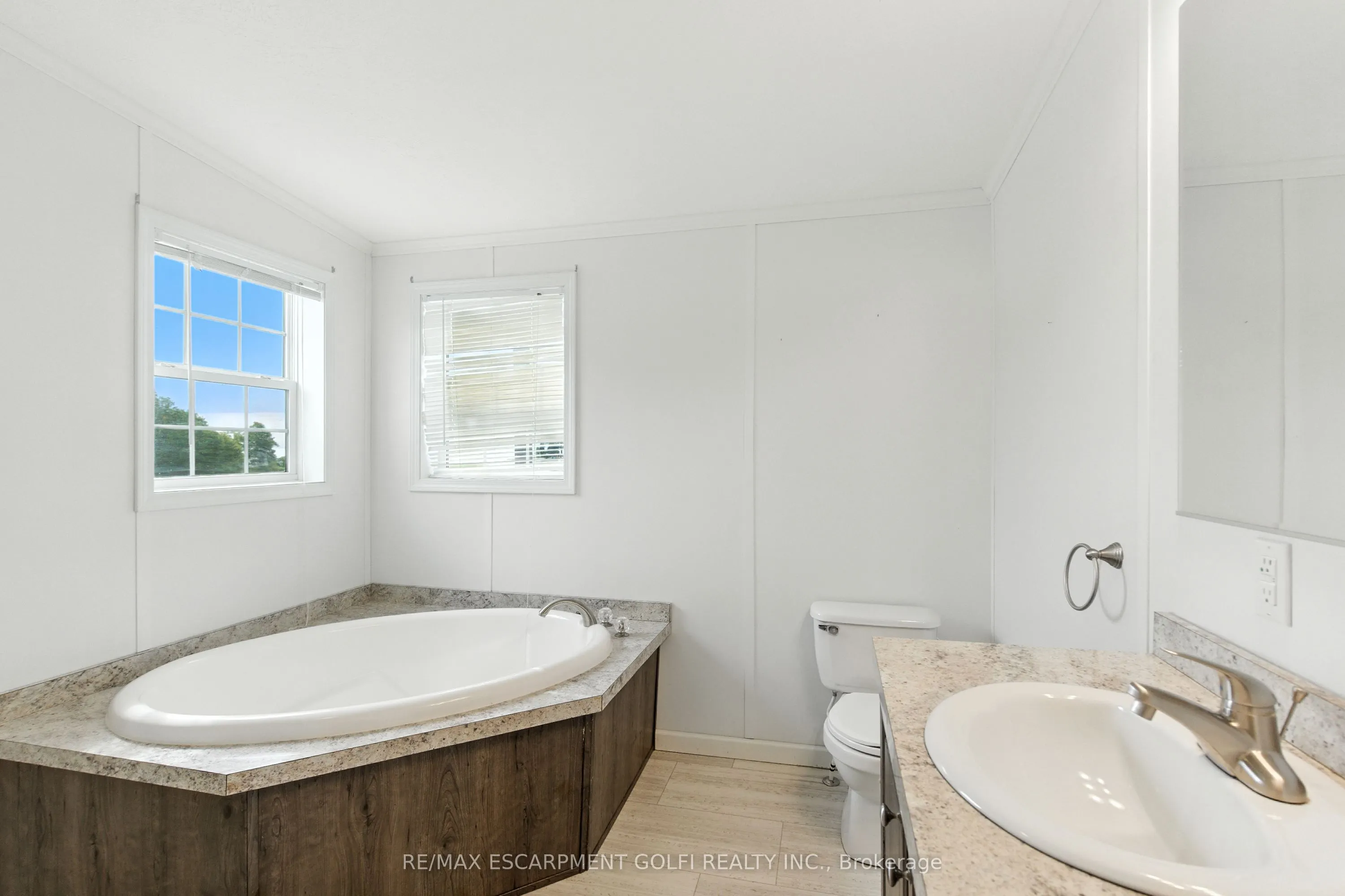 45 Riverbend Crescent