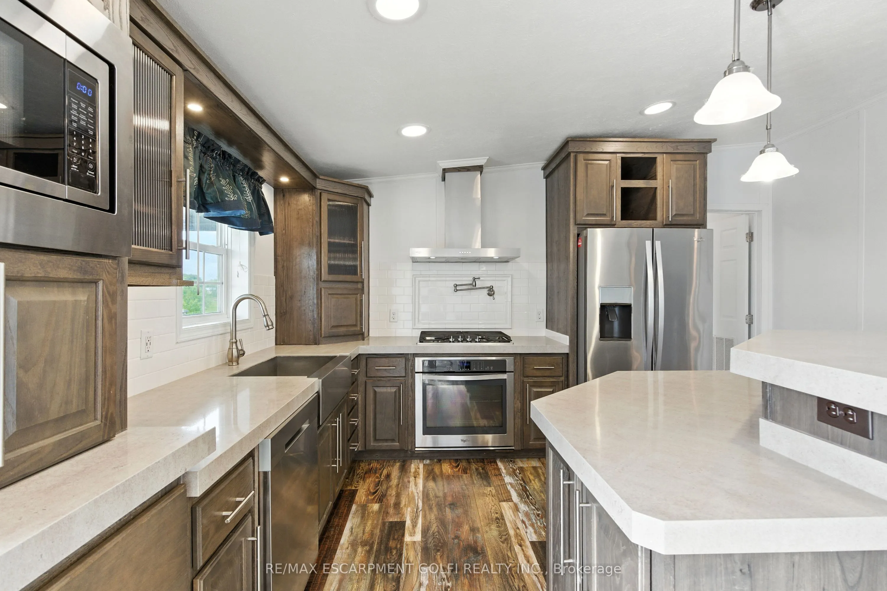 45 Riverbend Crescent
