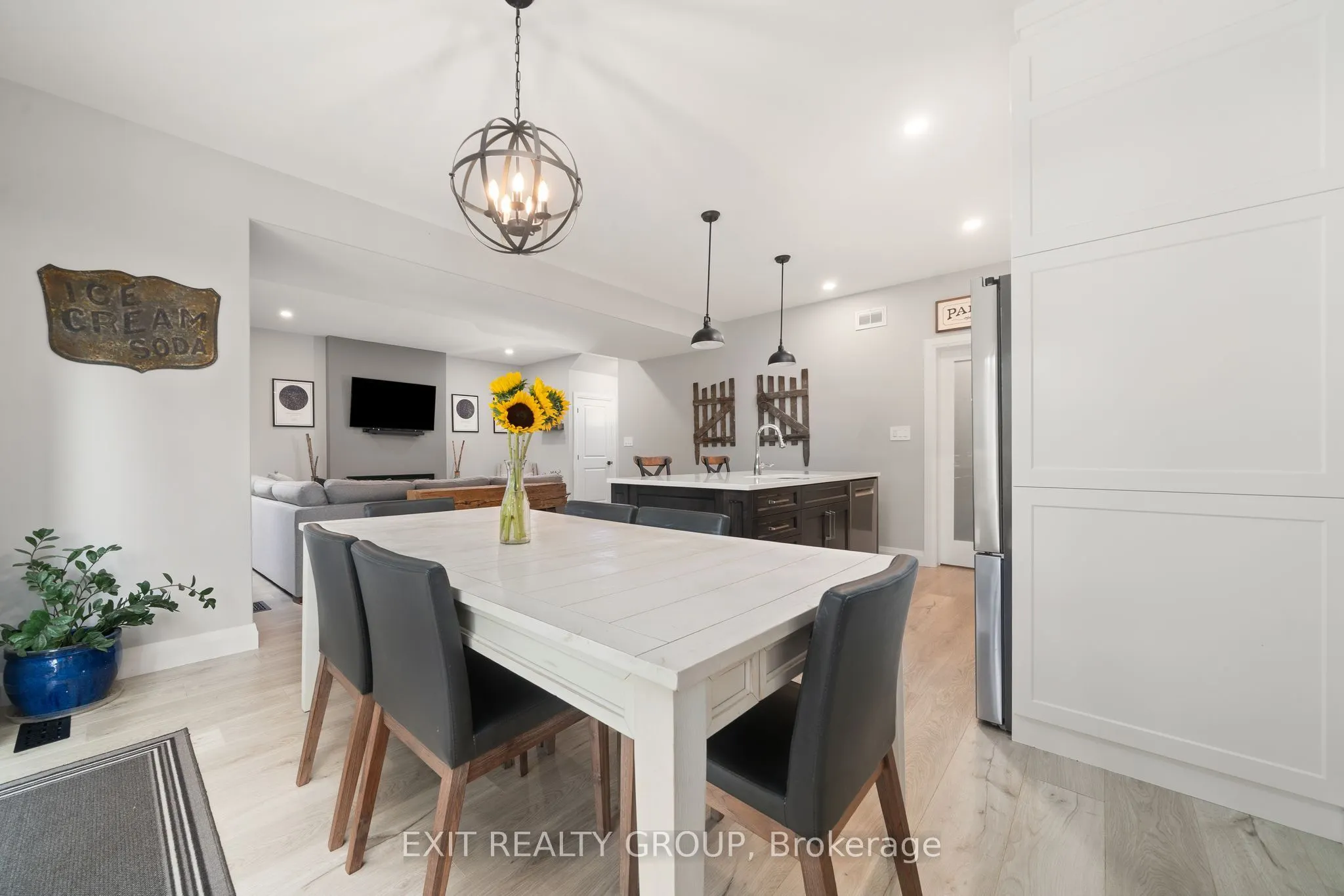 4 Mackenzie John Crescent