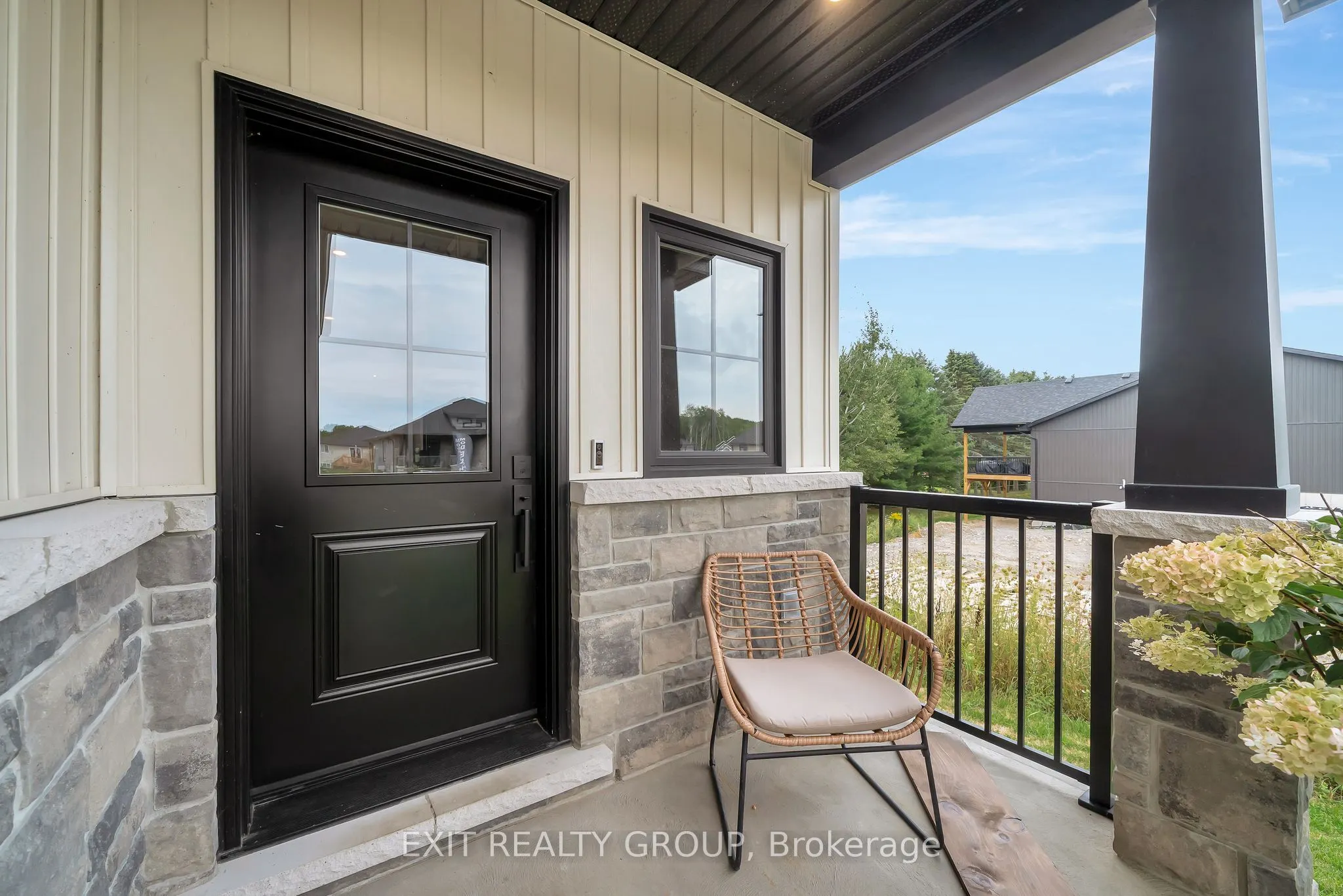 4 Mackenzie John Crescent