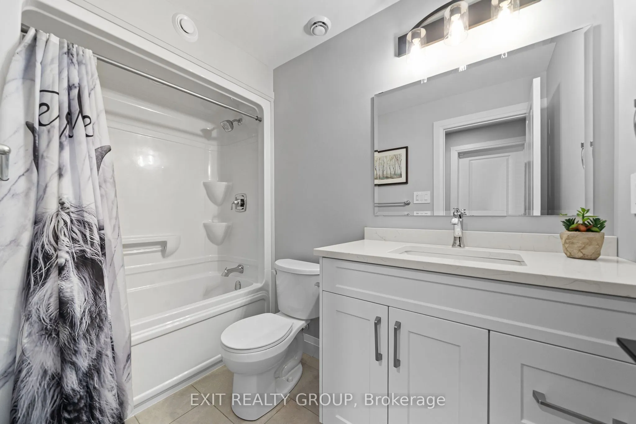 4 Mackenzie John Crescent