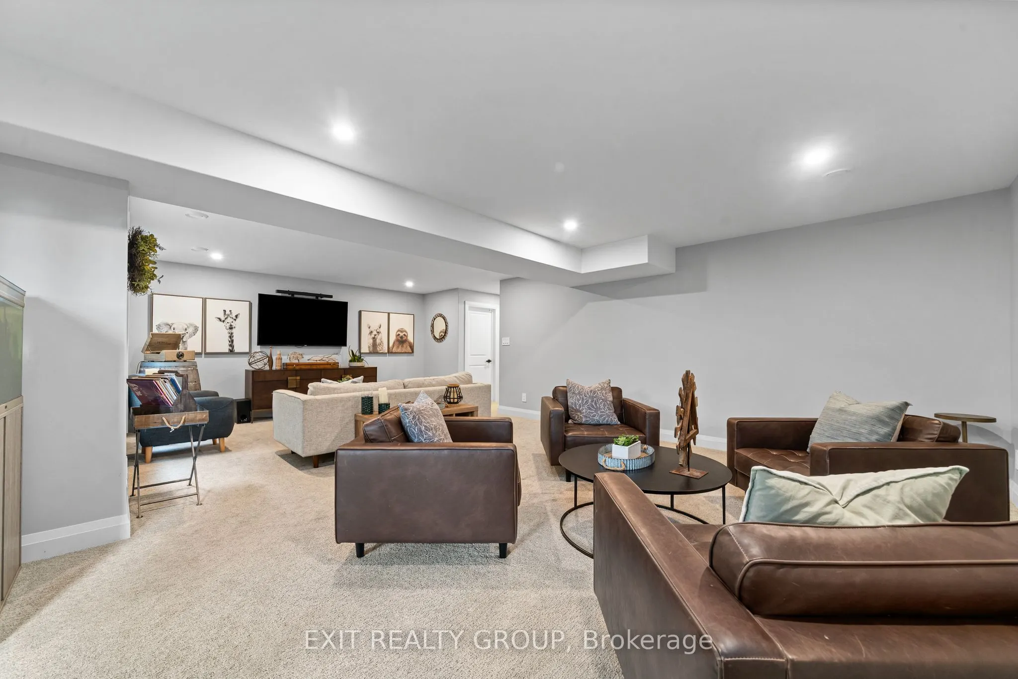 4 Mackenzie John Crescent