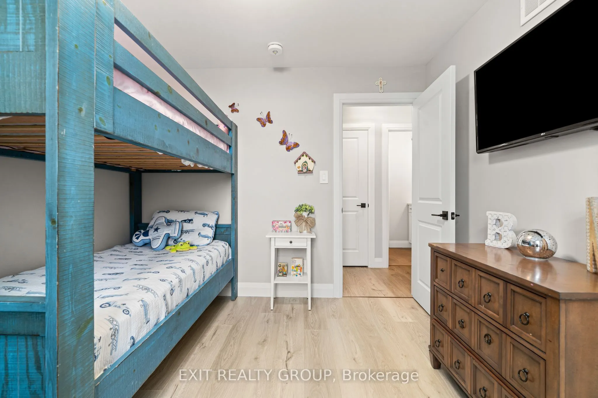 4 Mackenzie John Crescent