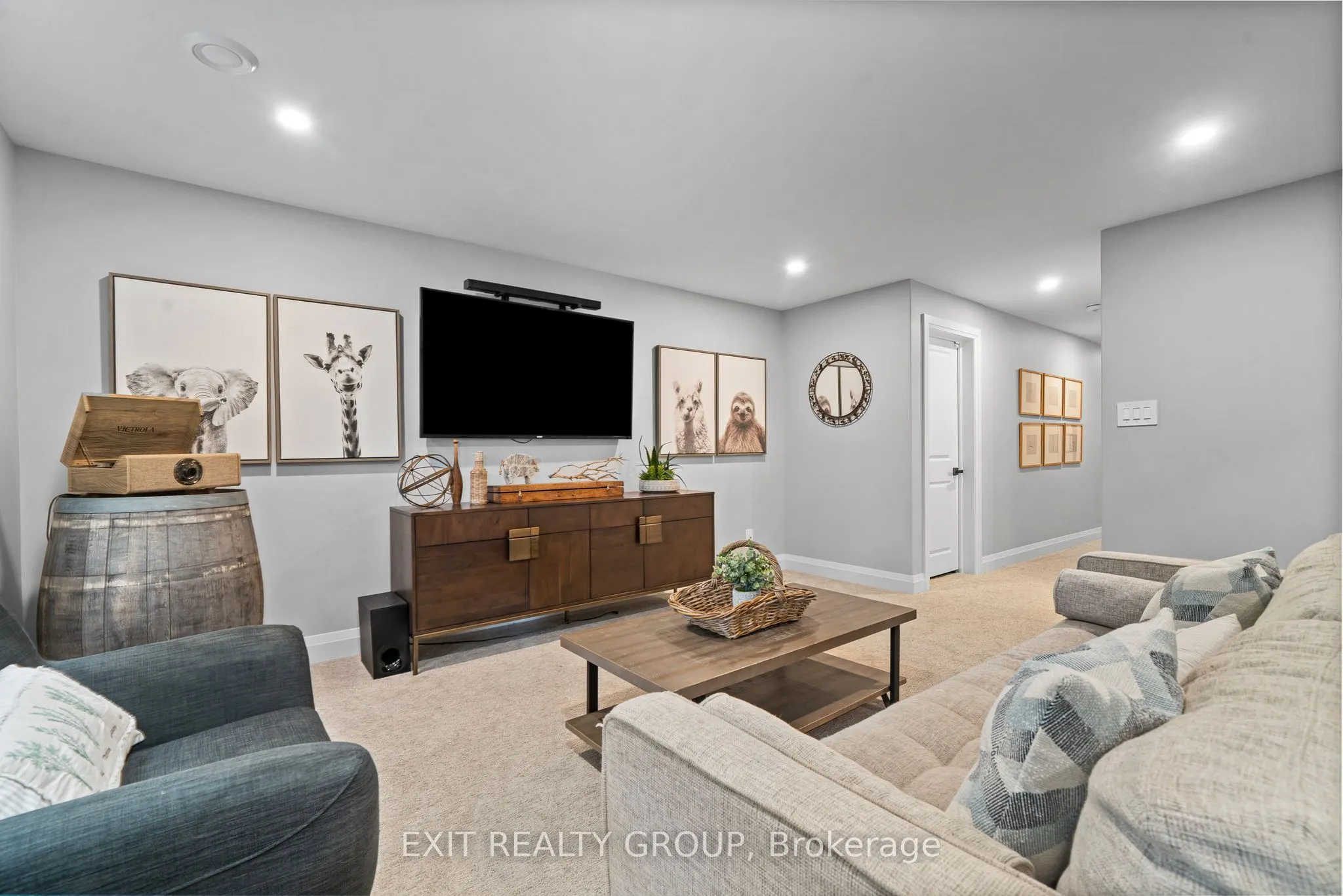 4 Mackenzie John Crescent