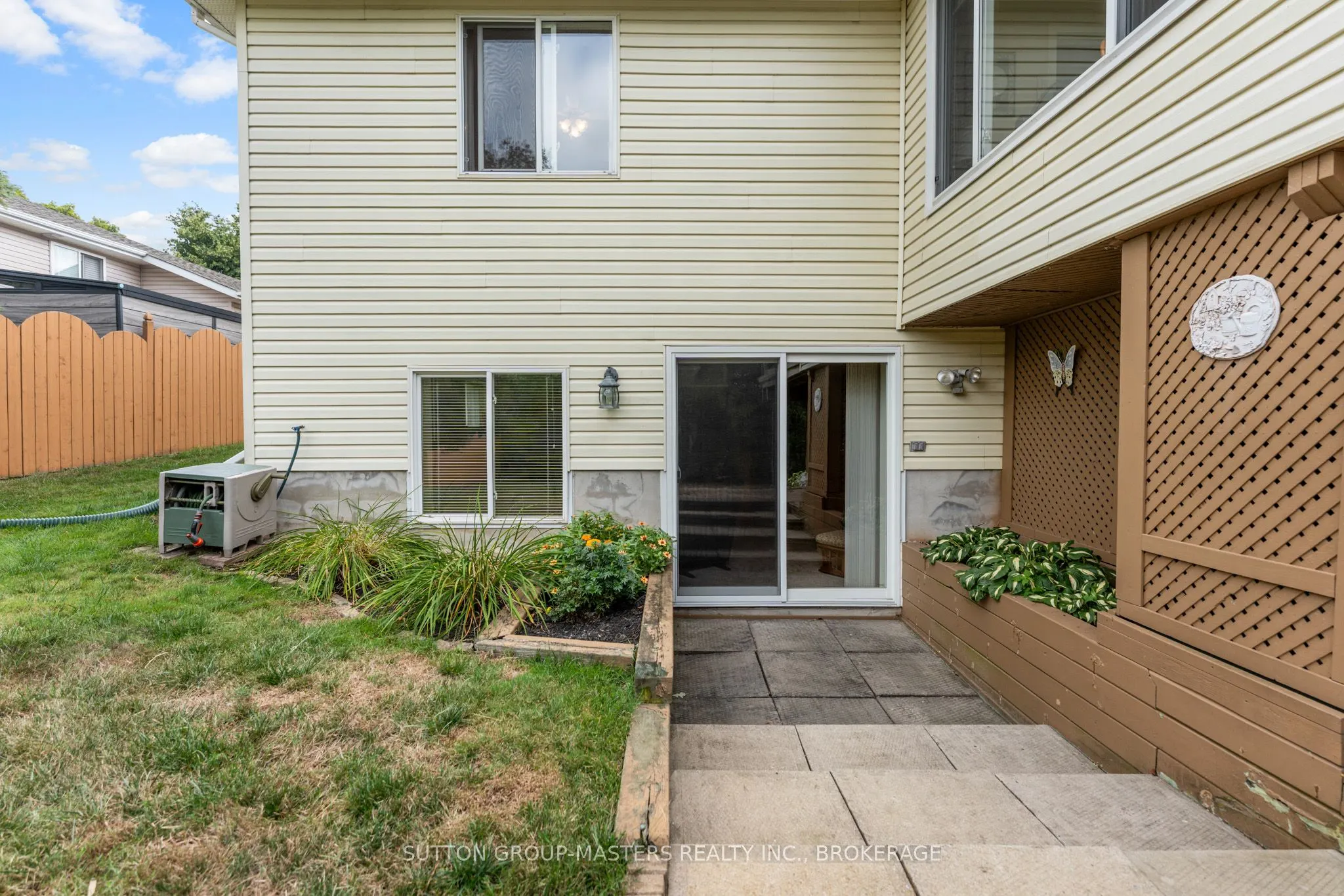 539 Sackville Crescent
