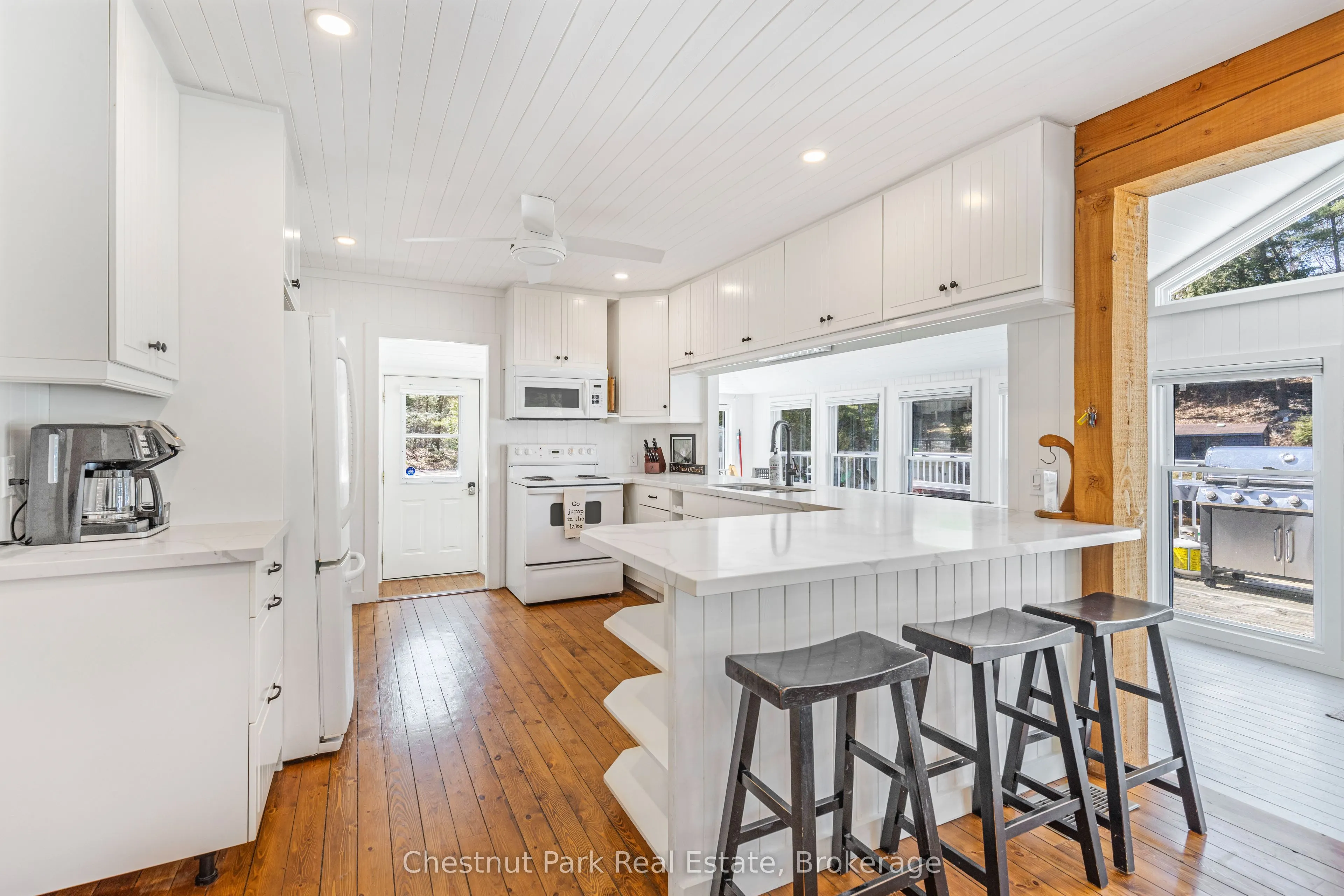 1017 DARK BAY Road