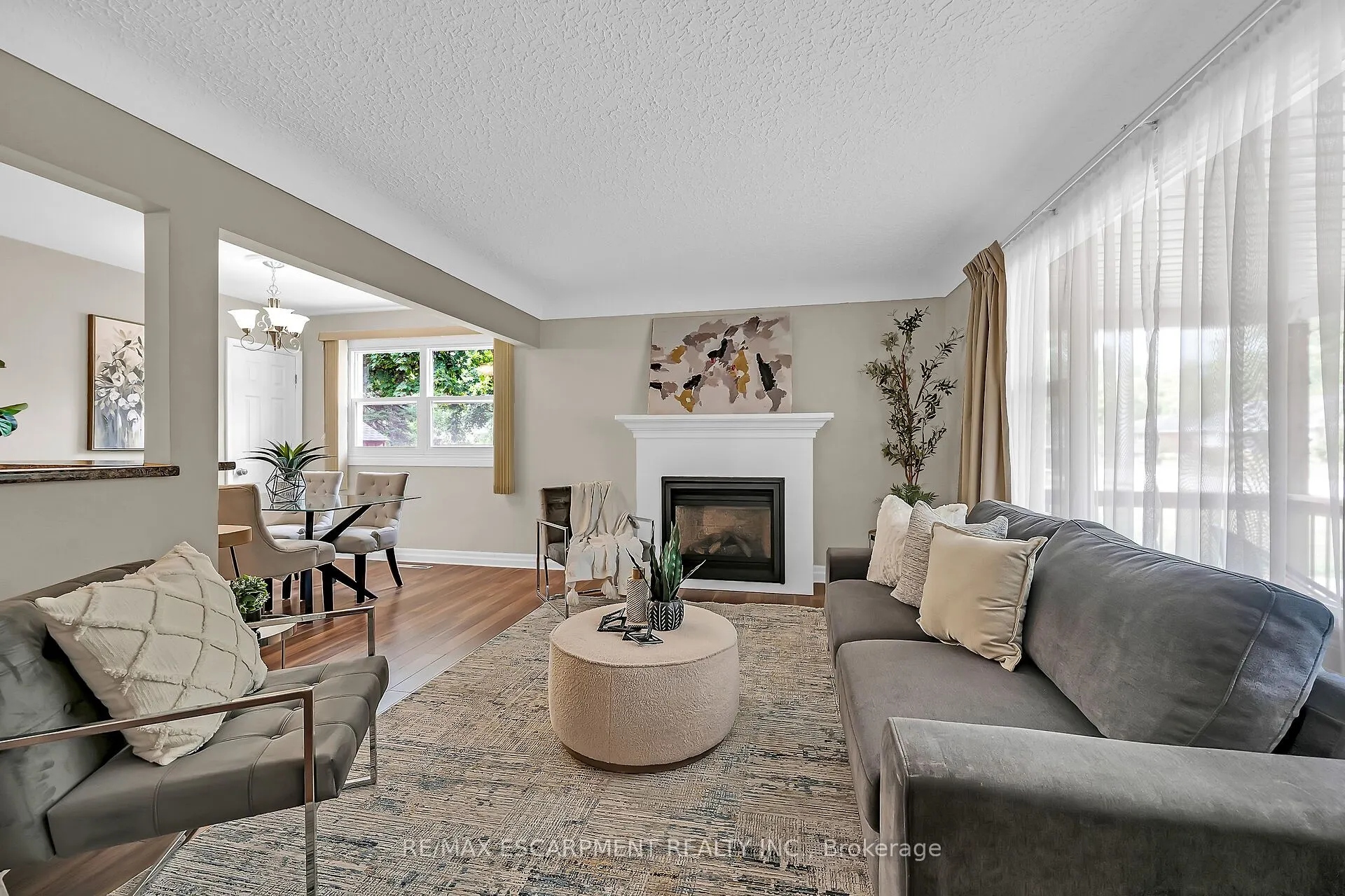 160 Elizabeth Crescent