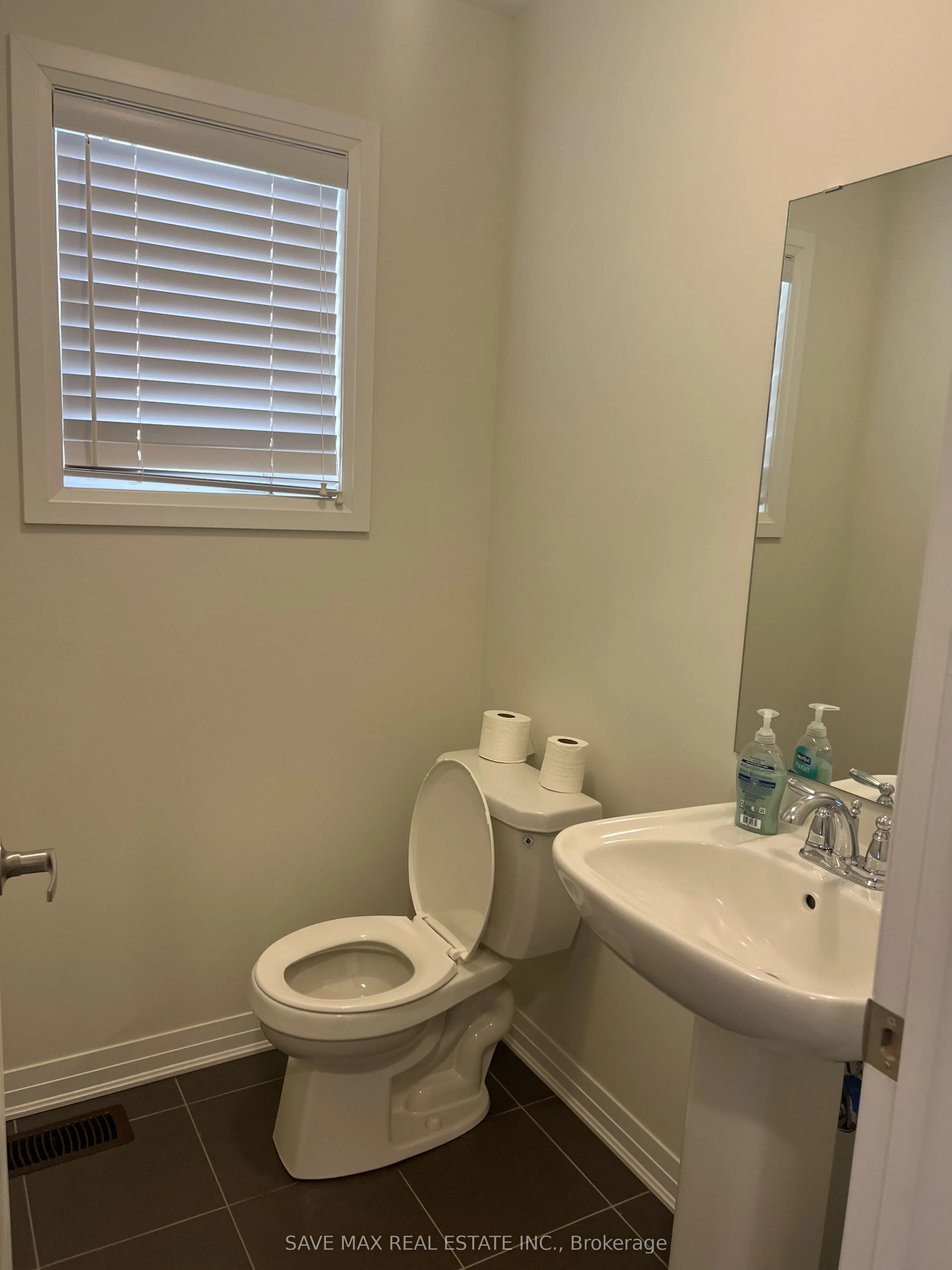 4194 Cherry Heights Boulevard W