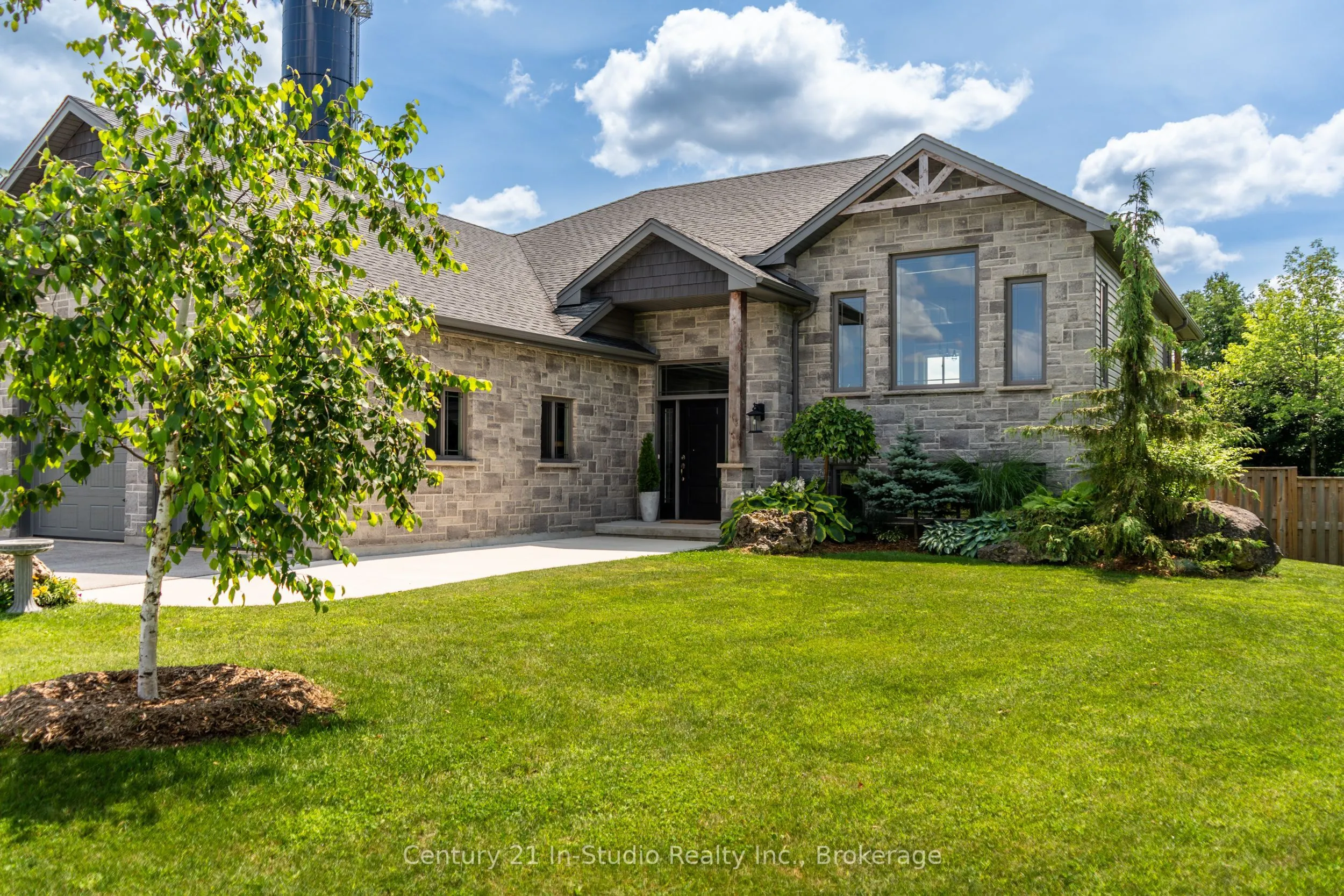 202 Meredith Way