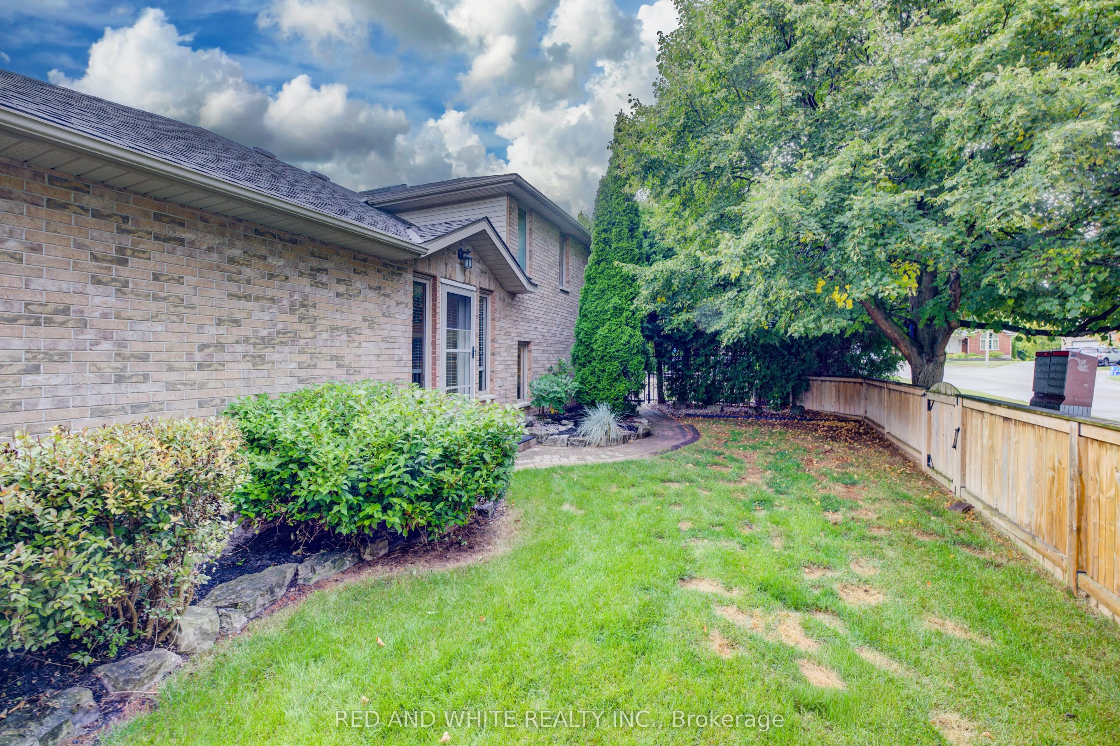 43 Hahn Valley Place