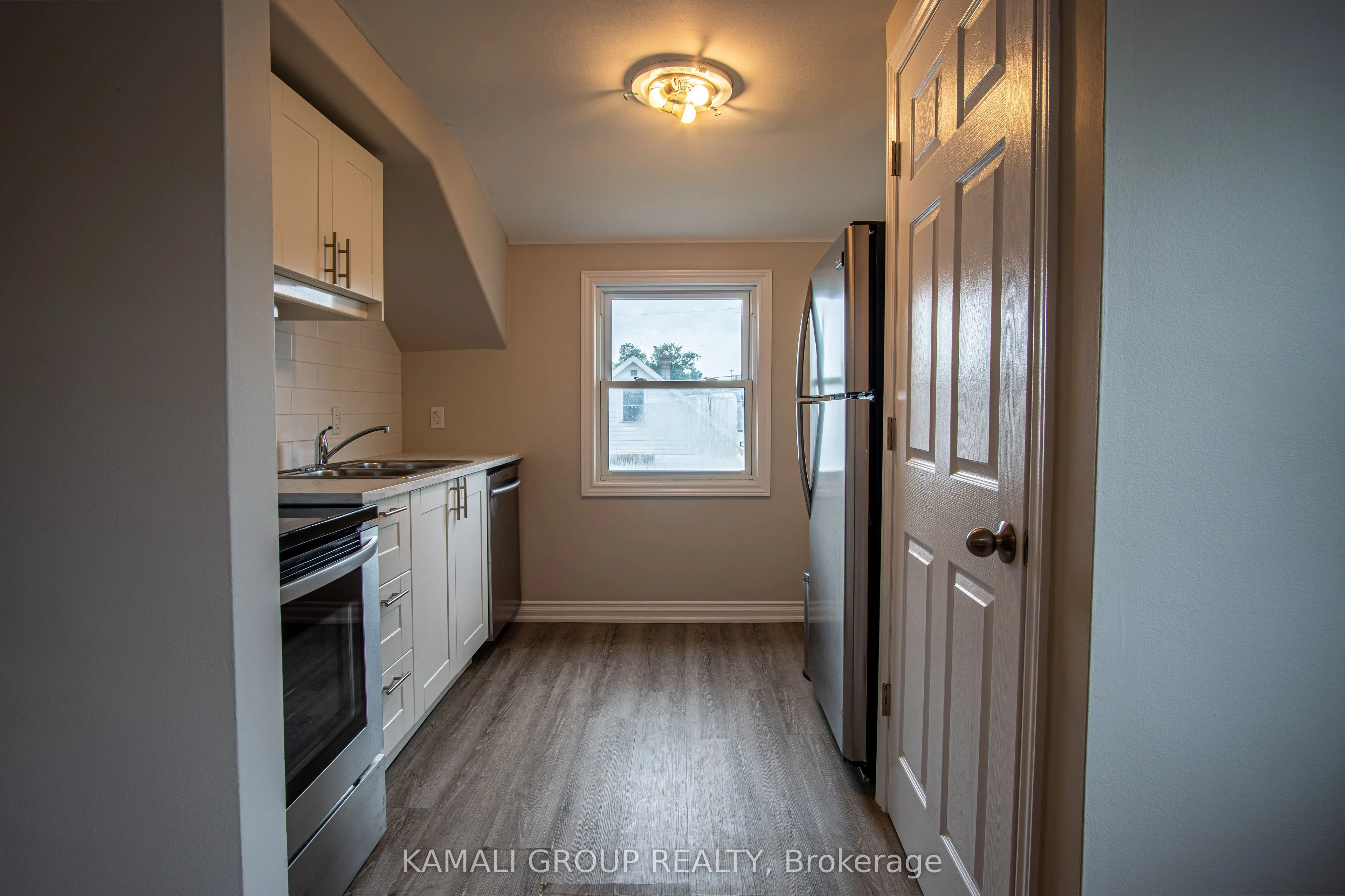 15 Sherbourne Street, #UPPER