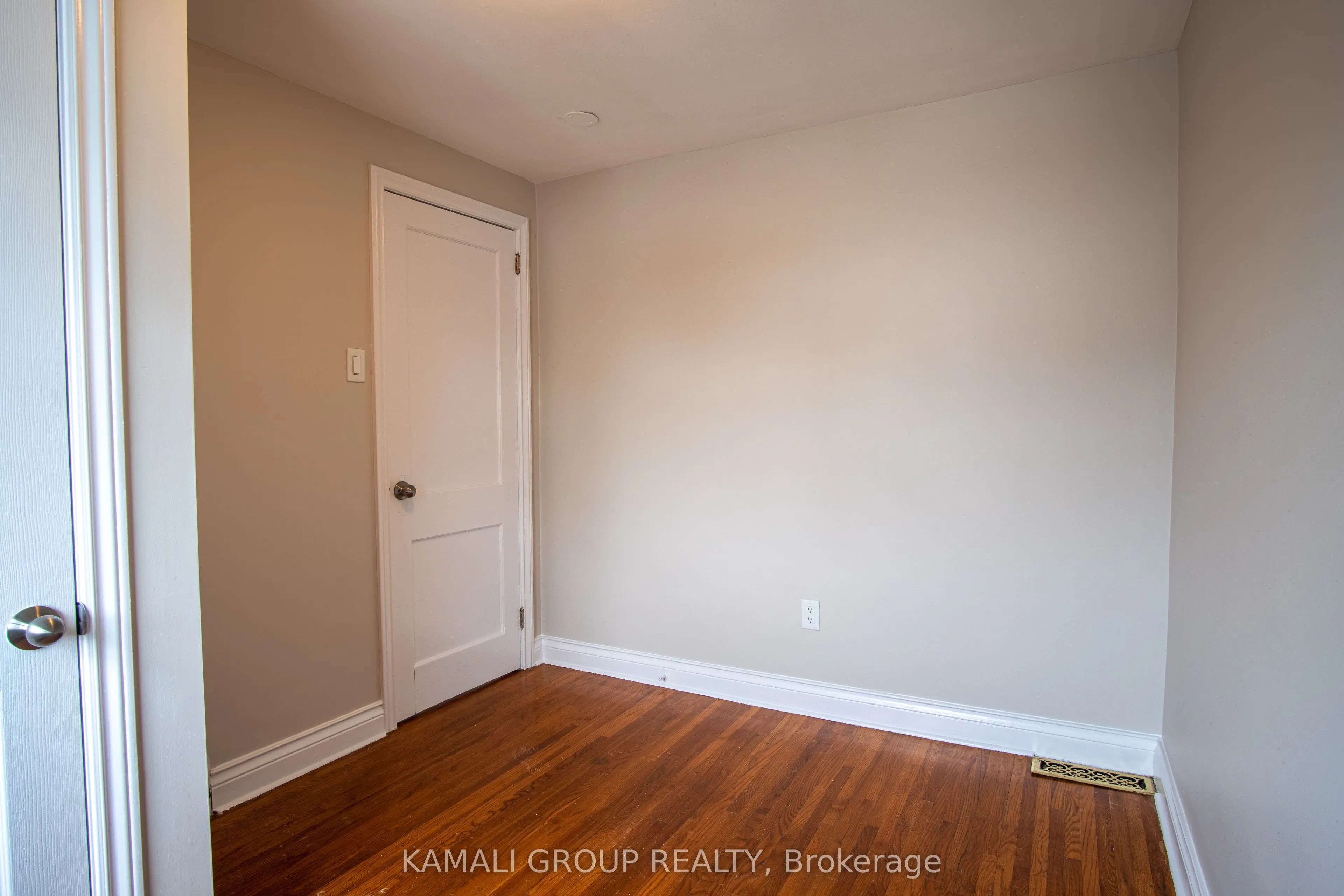 15 Sherbourne Street, #UPPER
