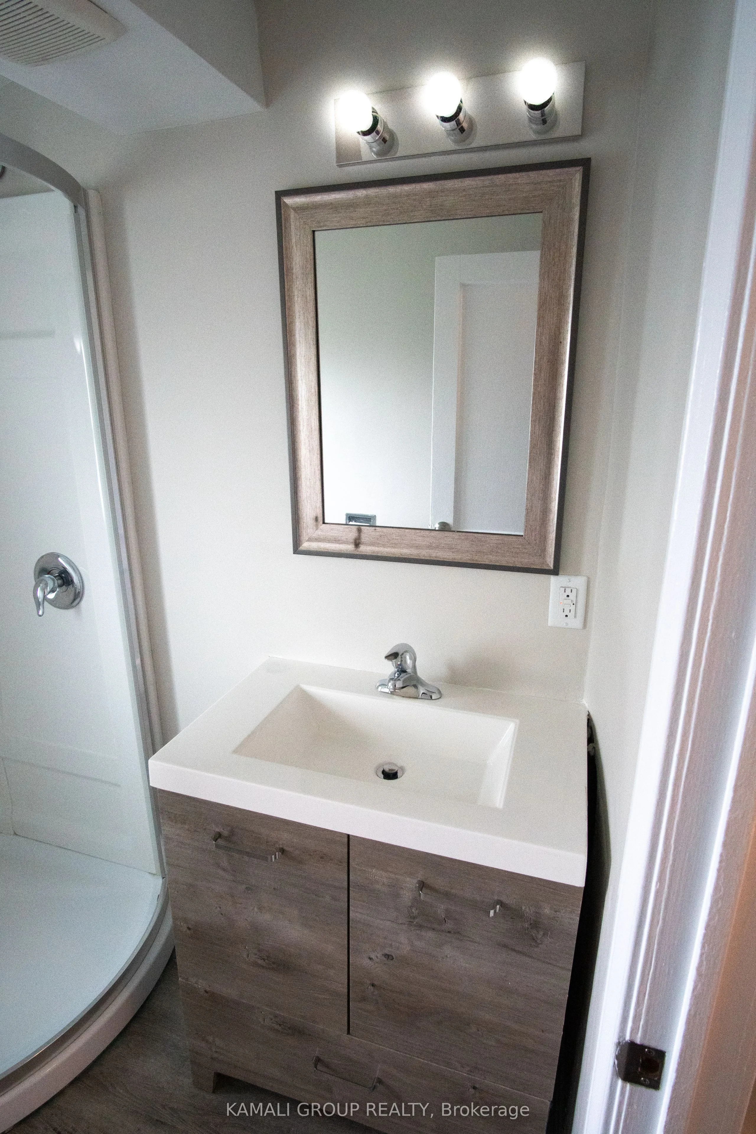 15 Sherbourne Street, #UPPER