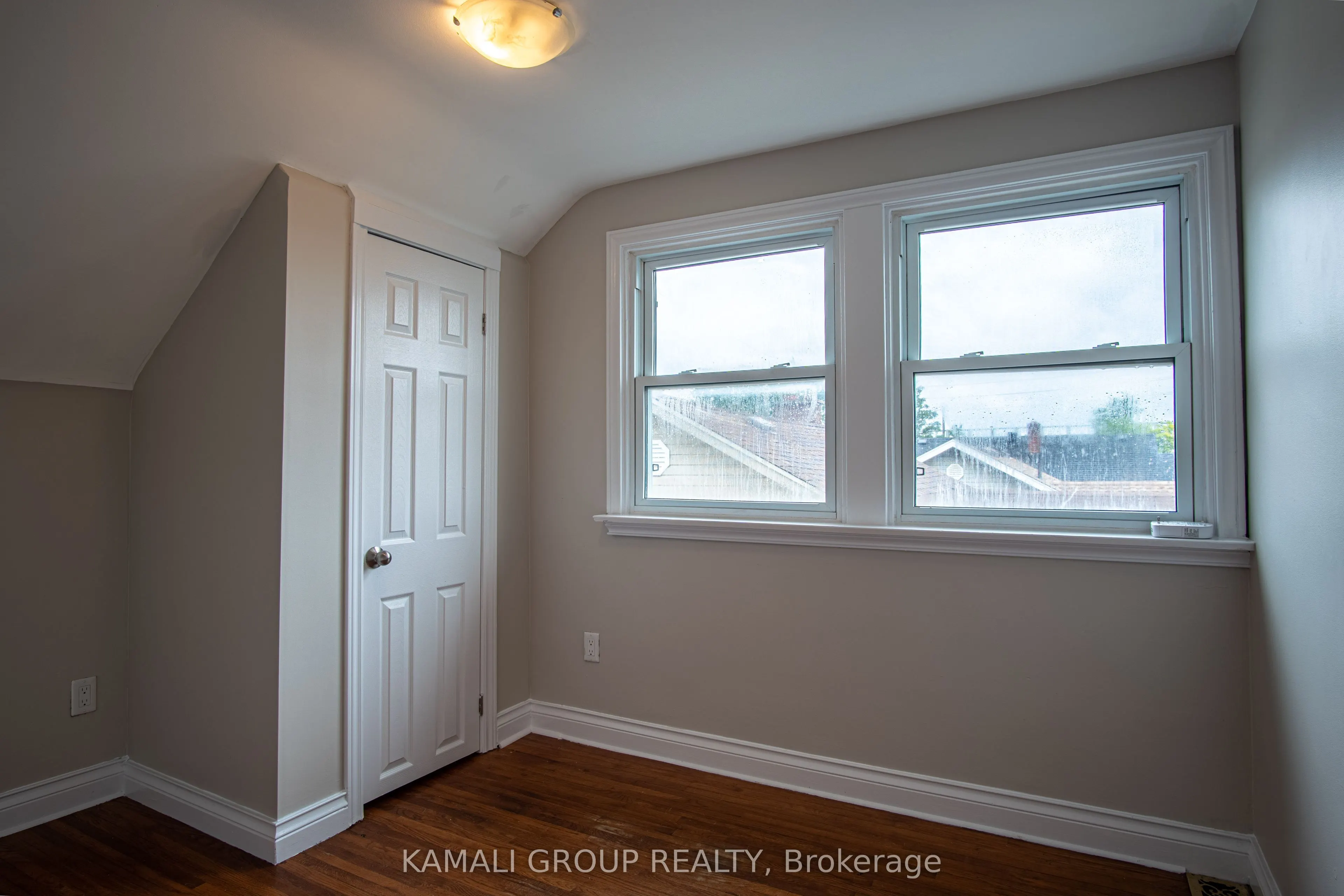 15 Sherbourne Street, #UPPER