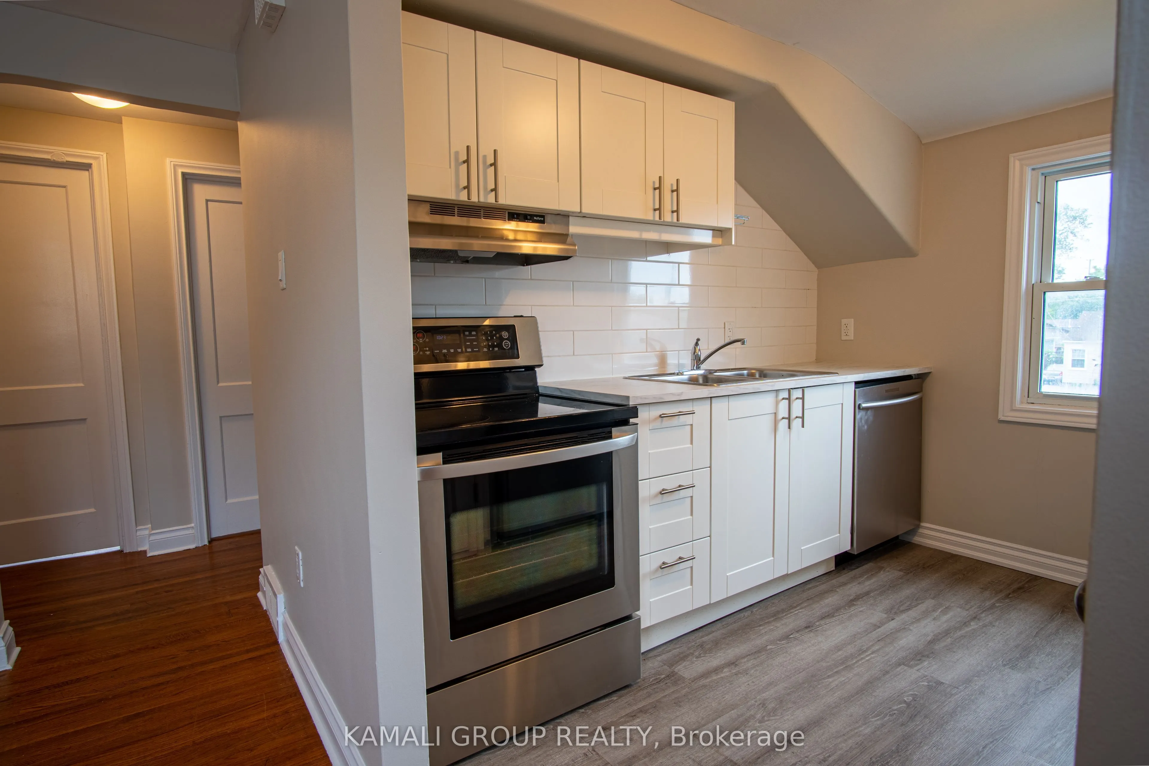15 Sherbourne Street, #UPPER