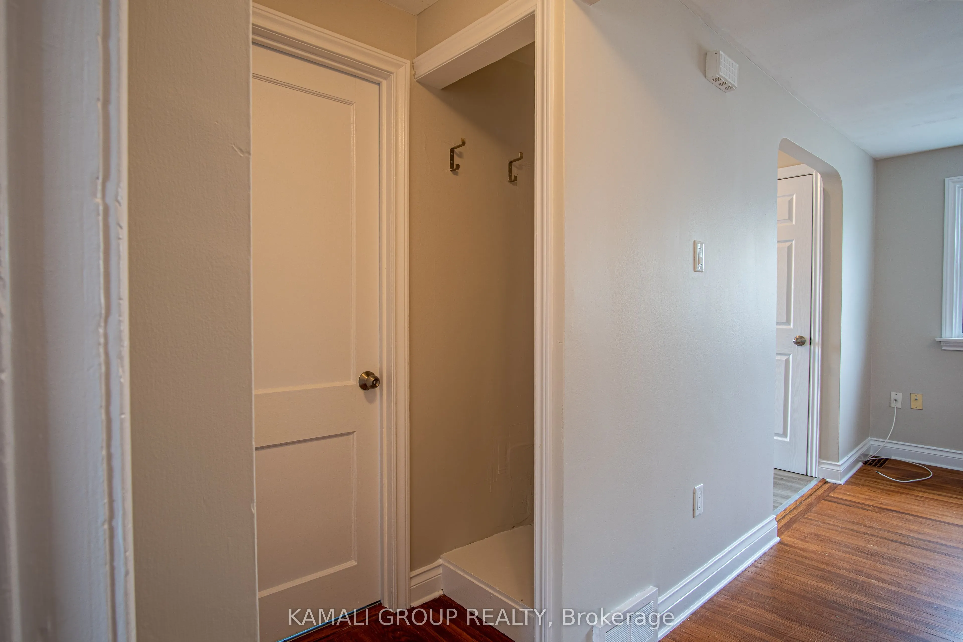 15 Sherbourne Street, #UPPER