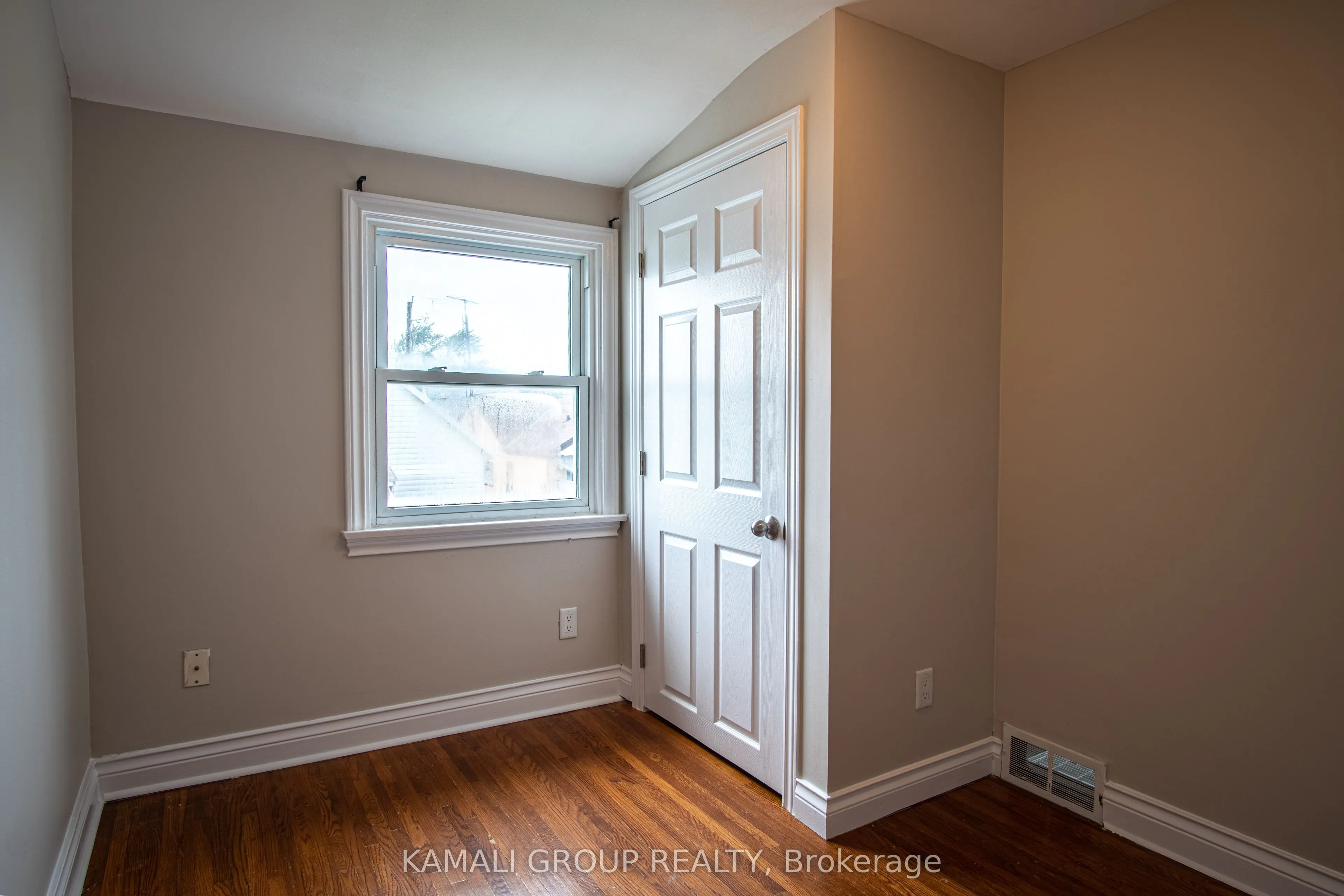 15 Sherbourne Street, #UPPER