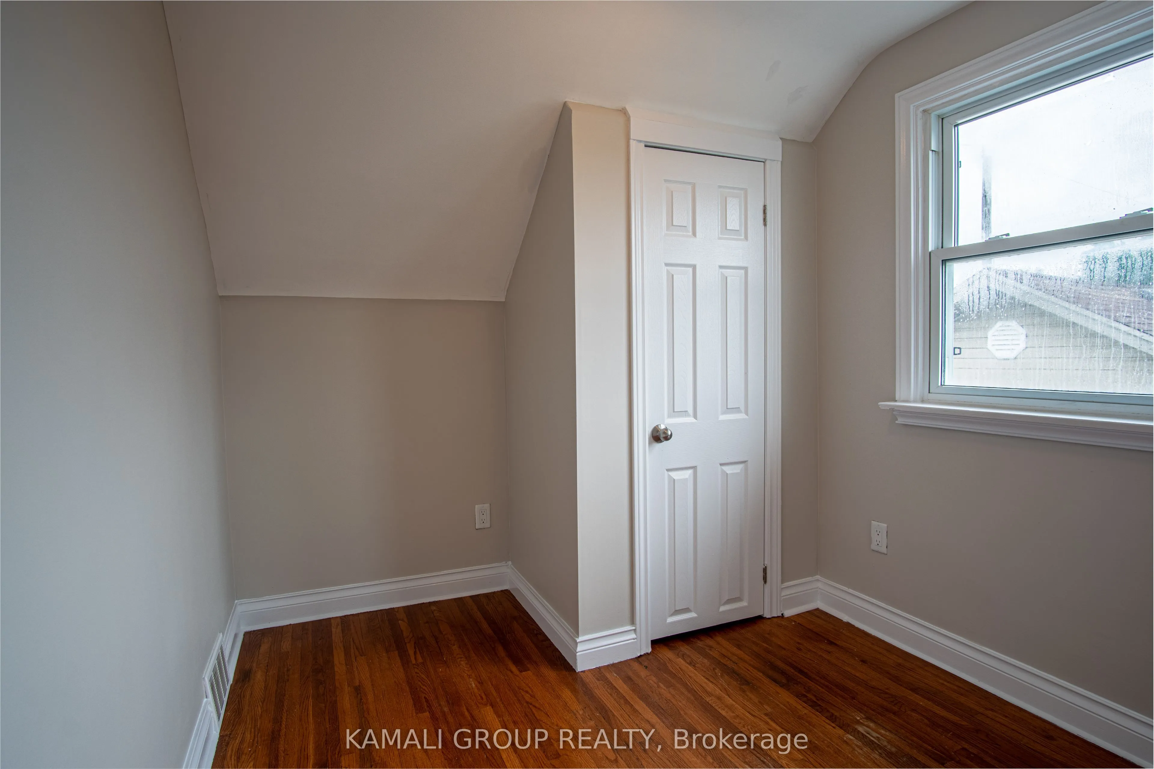 15 Sherbourne Street, #UPPER