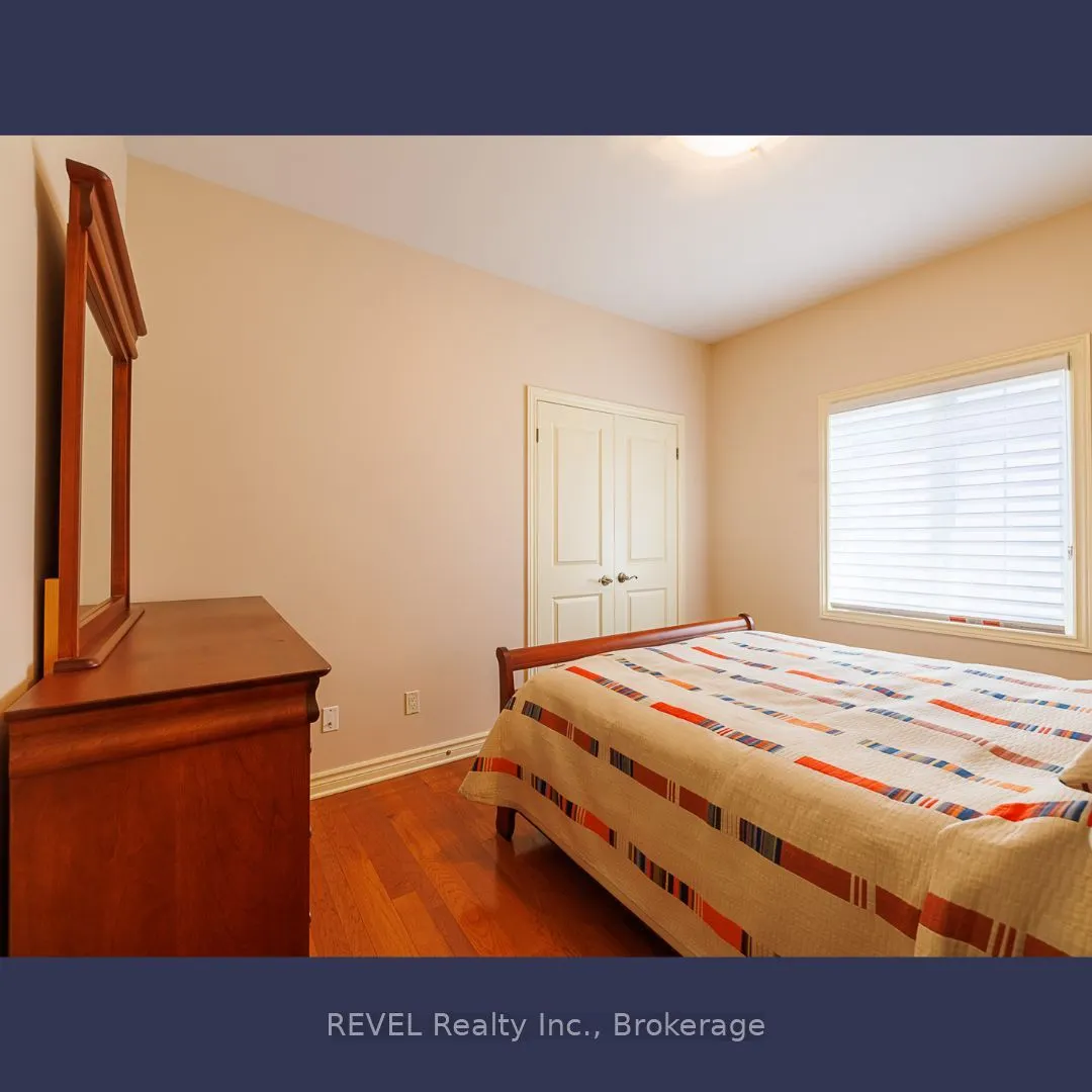 2 Seyval Place