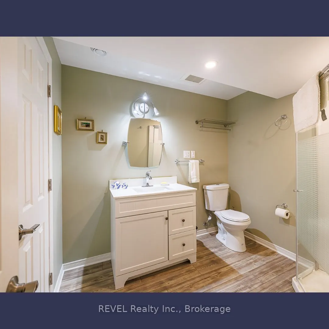 2 Seyval Place