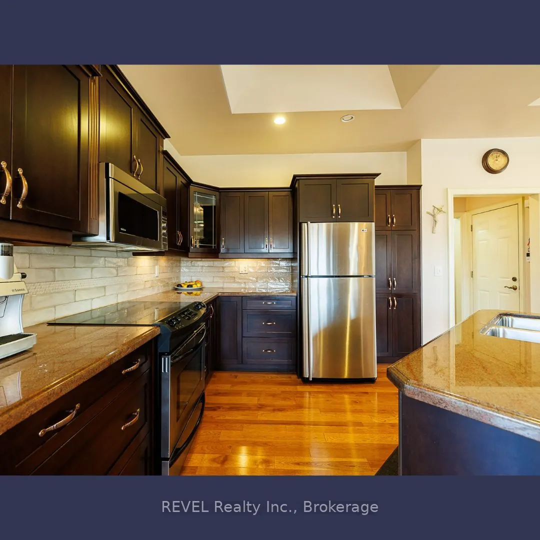 2 Seyval Place