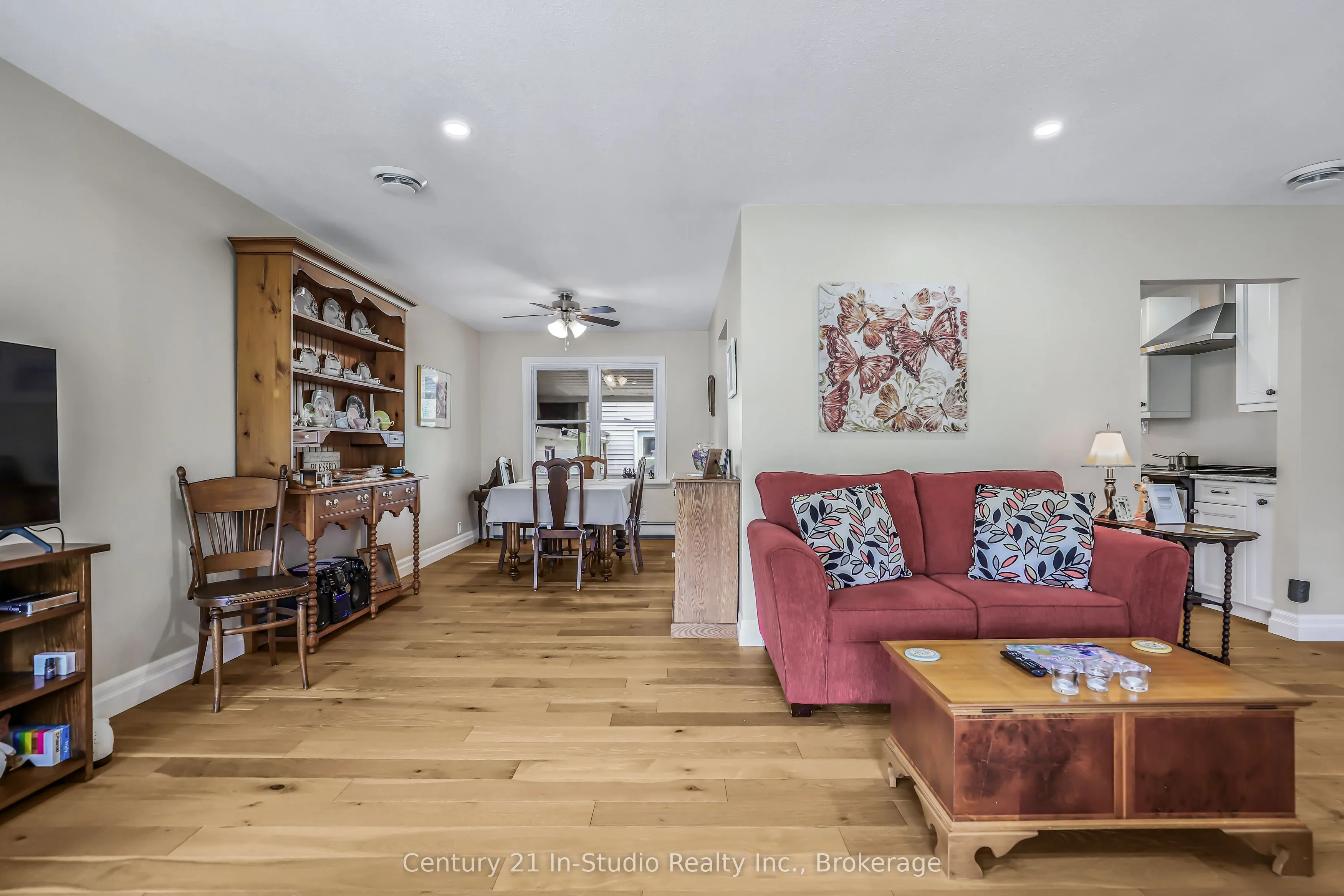 371 Hunter Street