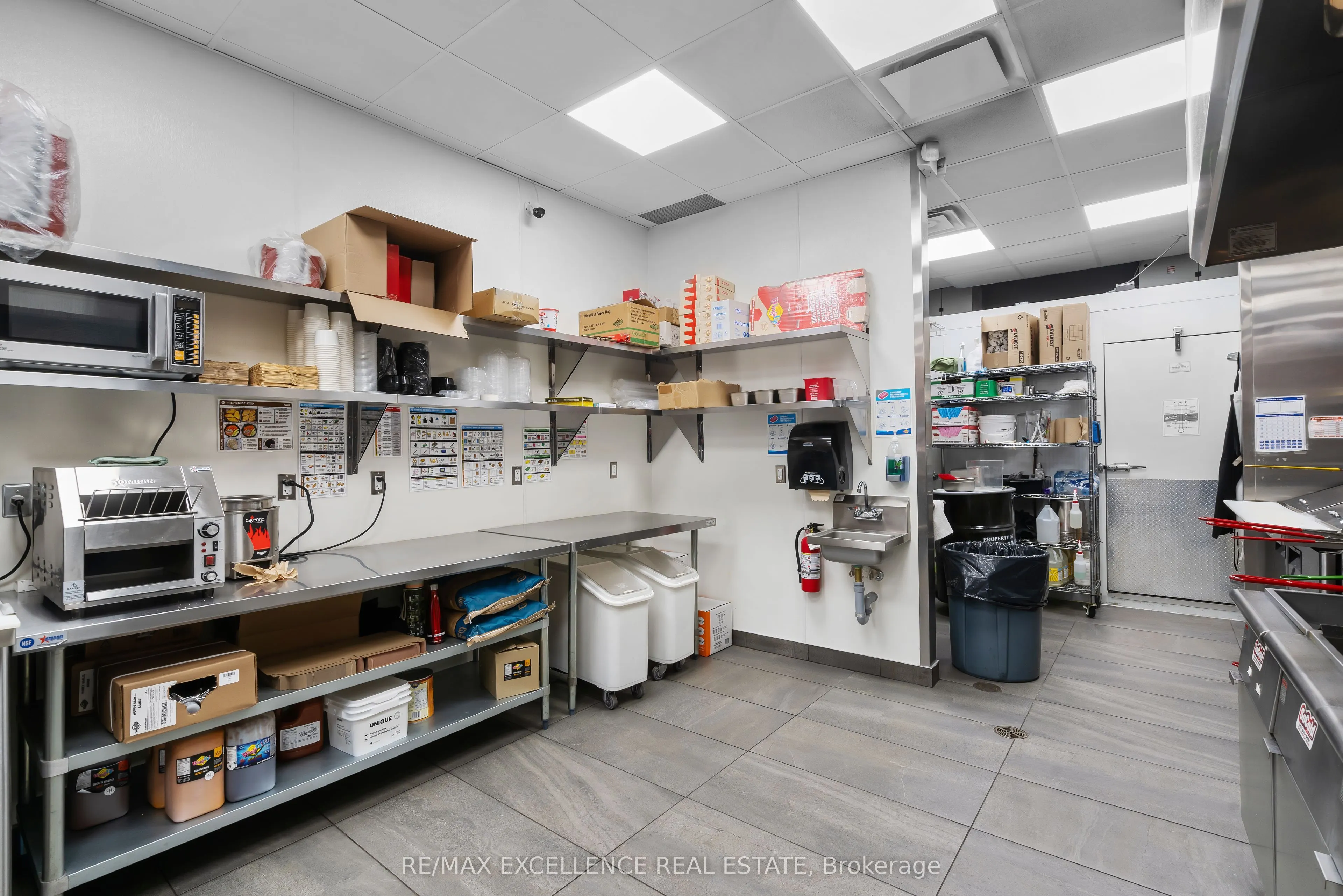 879 Wellington Road, #1A
