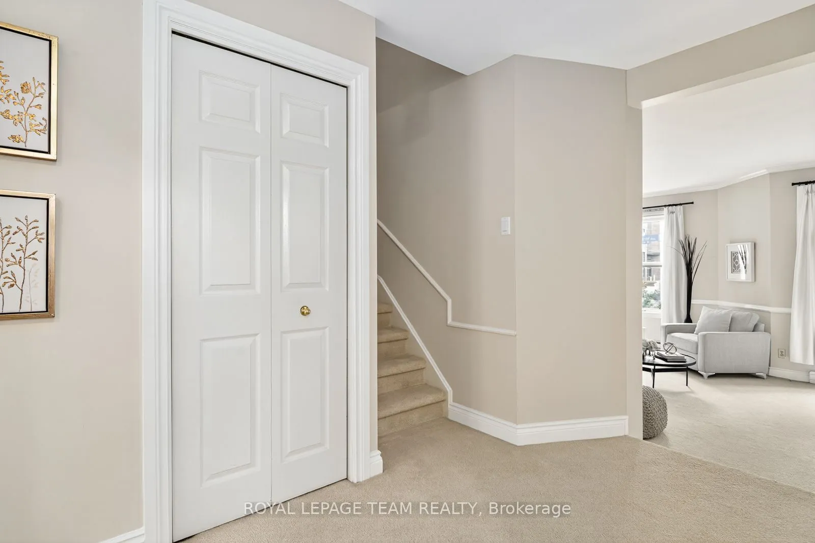 292 Laurier Avenue, #9