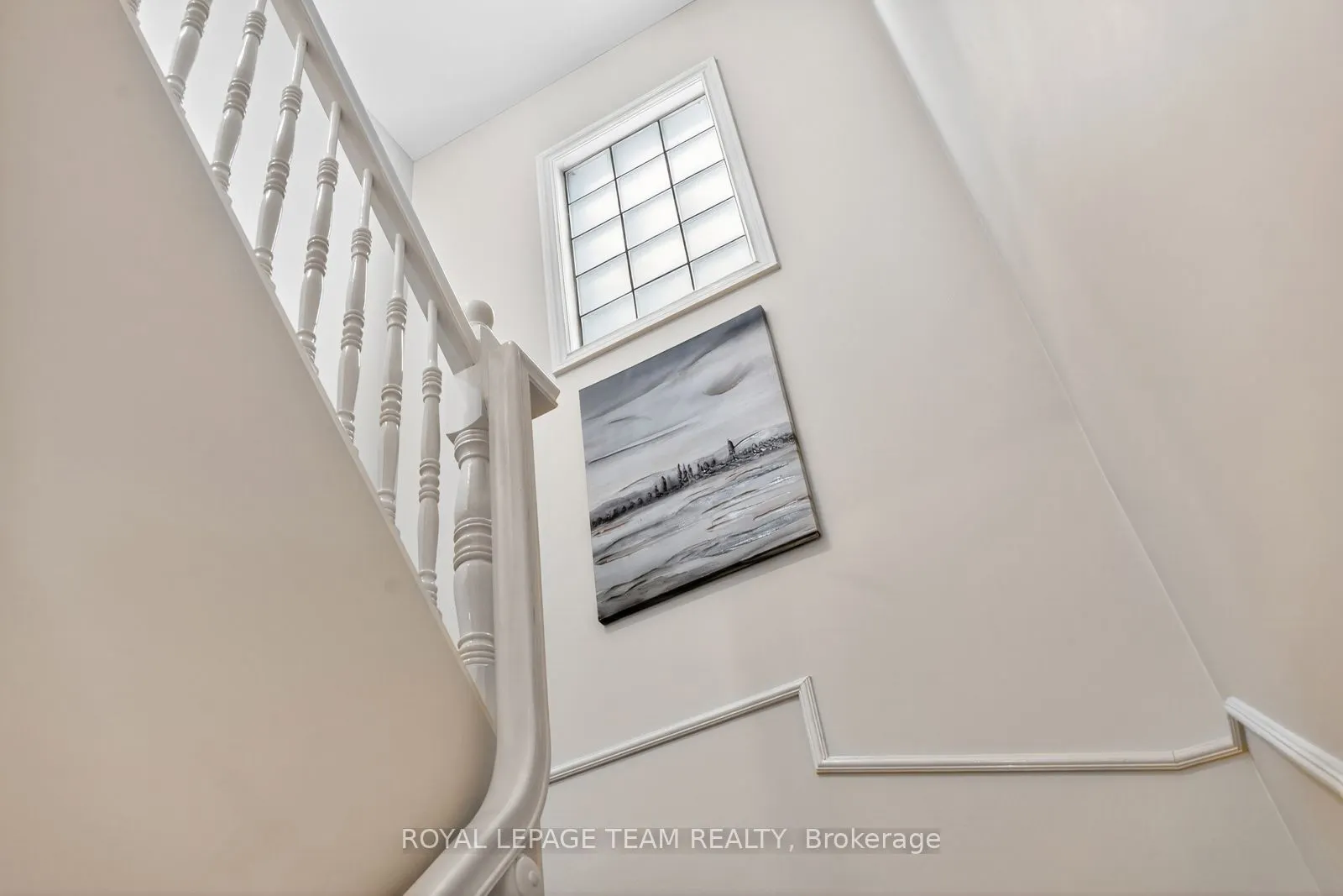 292 Laurier Avenue, #9