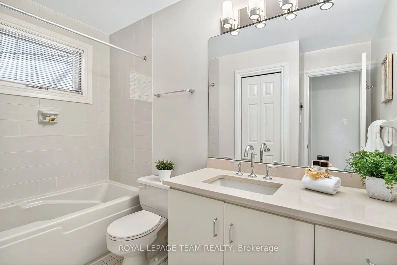 292 Laurier Avenue, #9