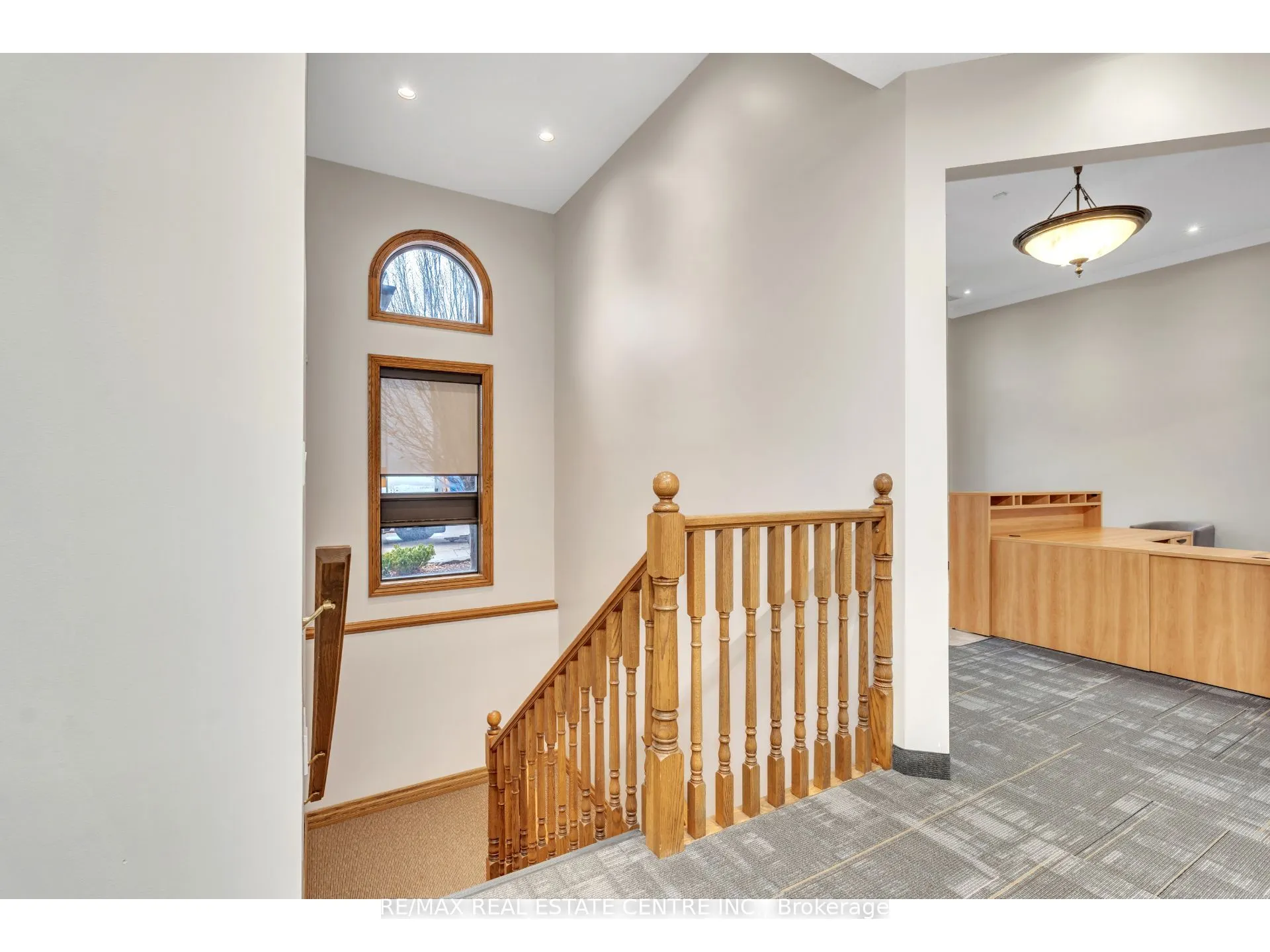 735 Bridge Street W