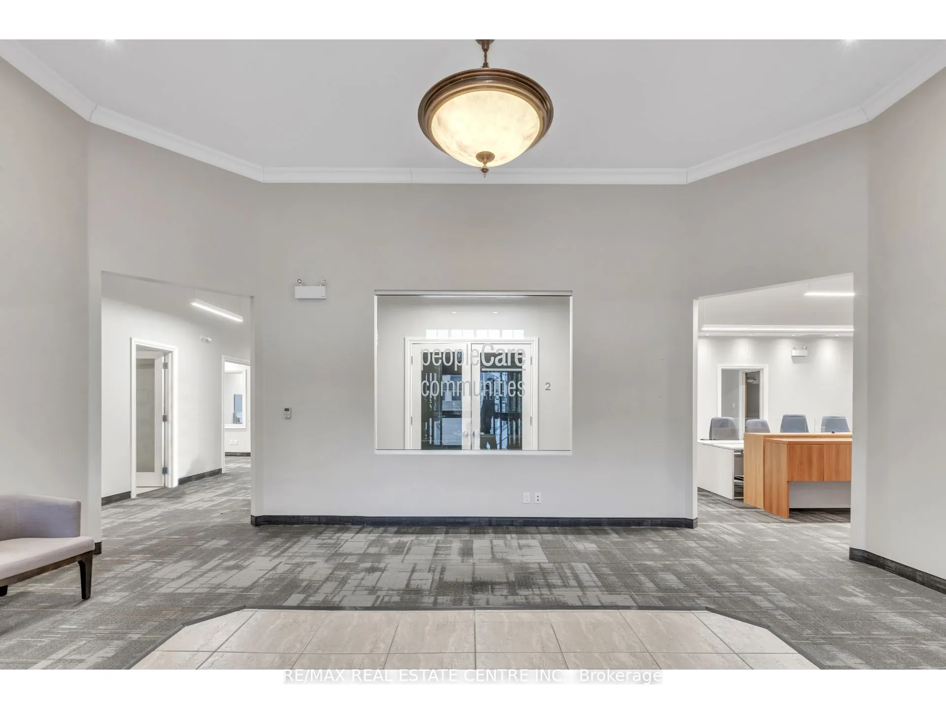 735 Bridge Street W