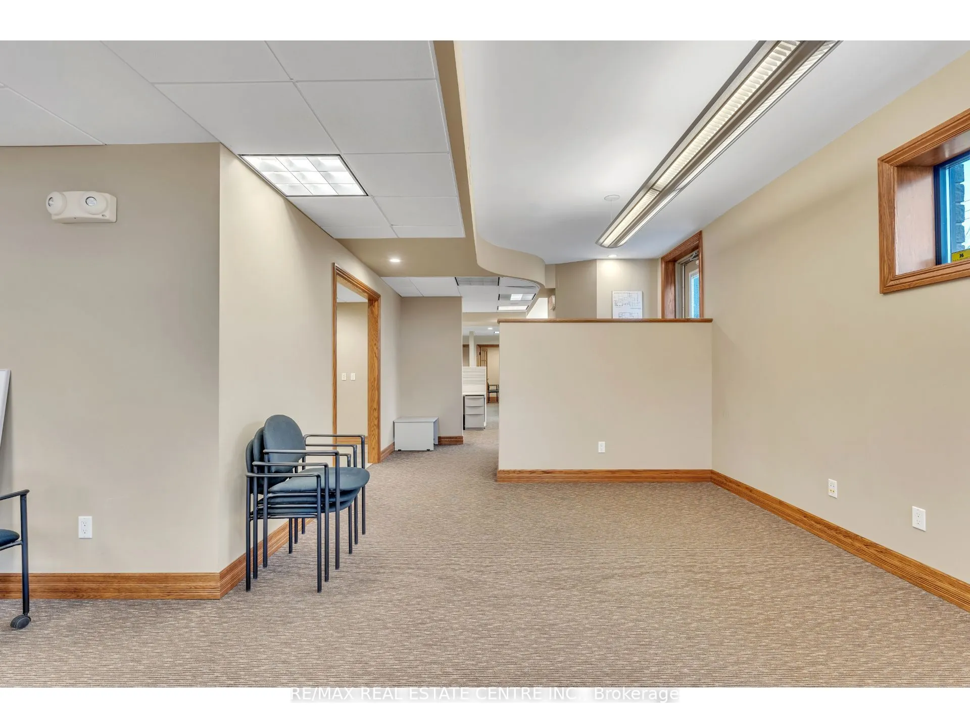 735 Bridge Street W