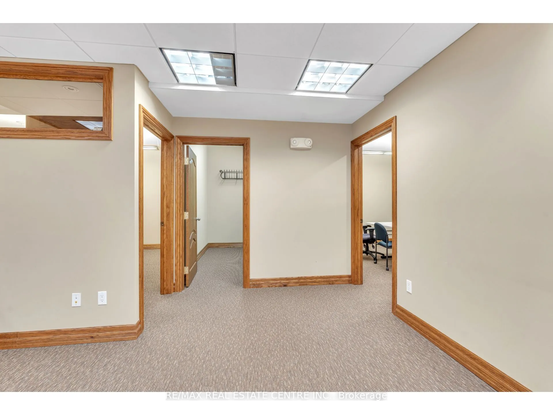 735 Bridge Street W