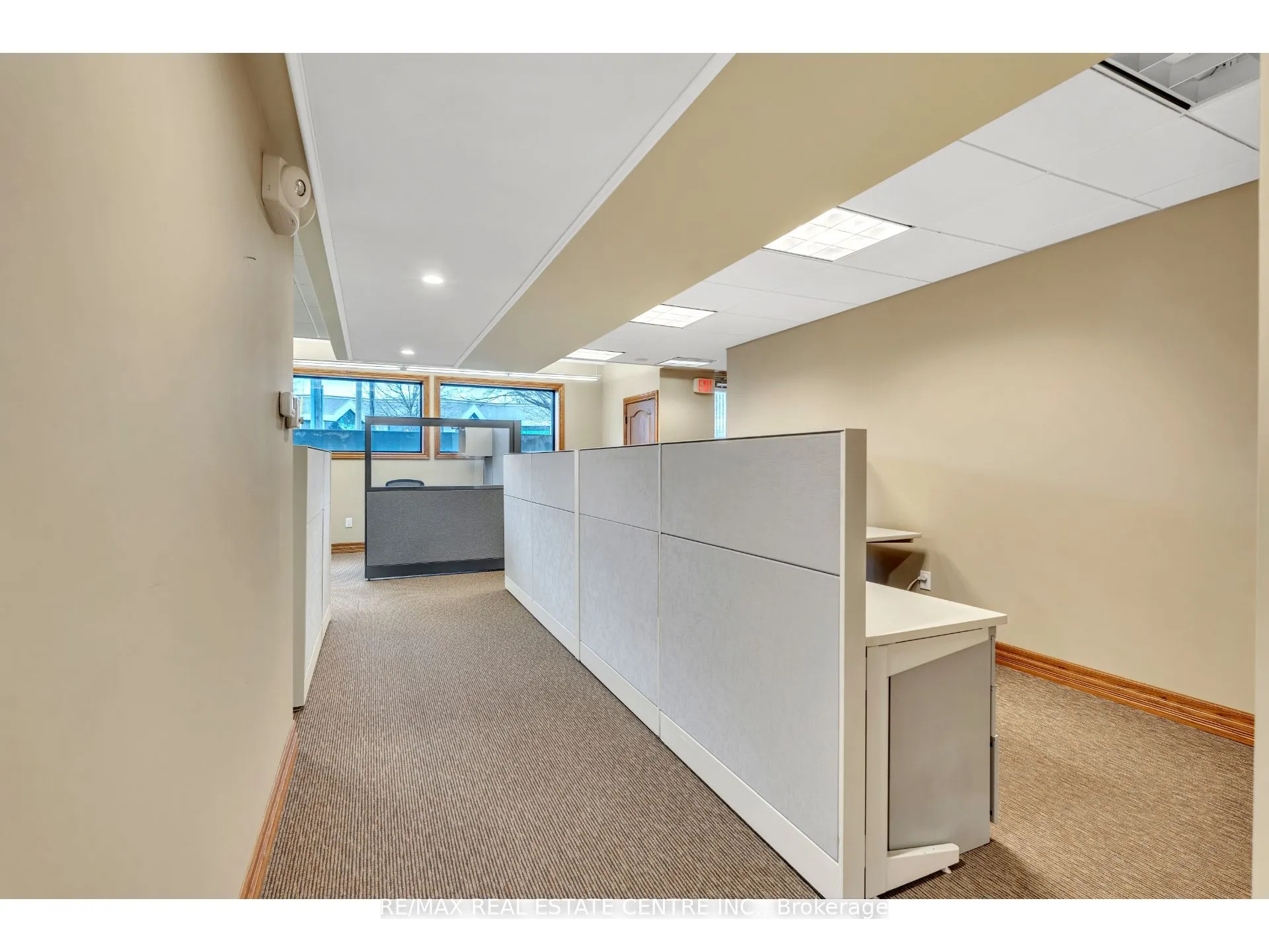 735 Bridge Street W