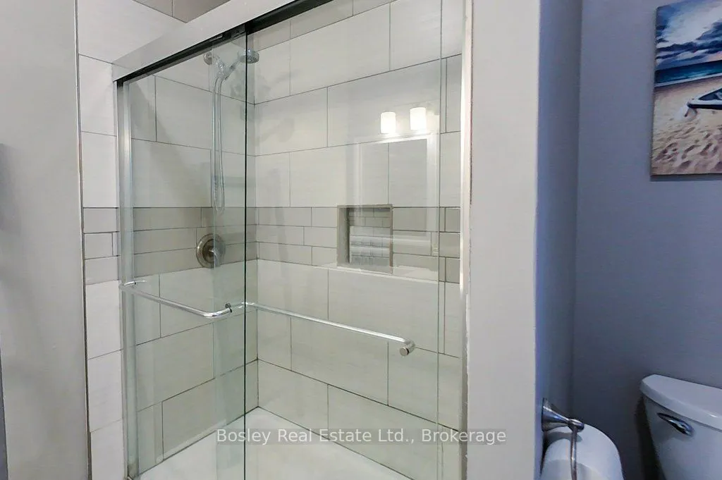 153 Trowbridge Street W