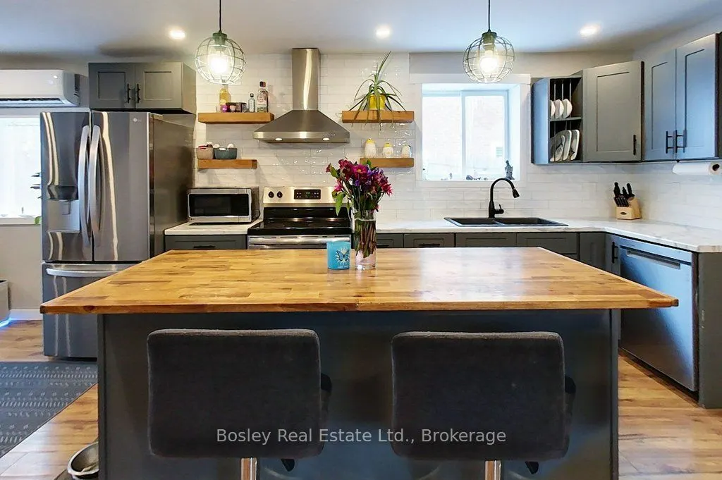 153 Trowbridge Street W