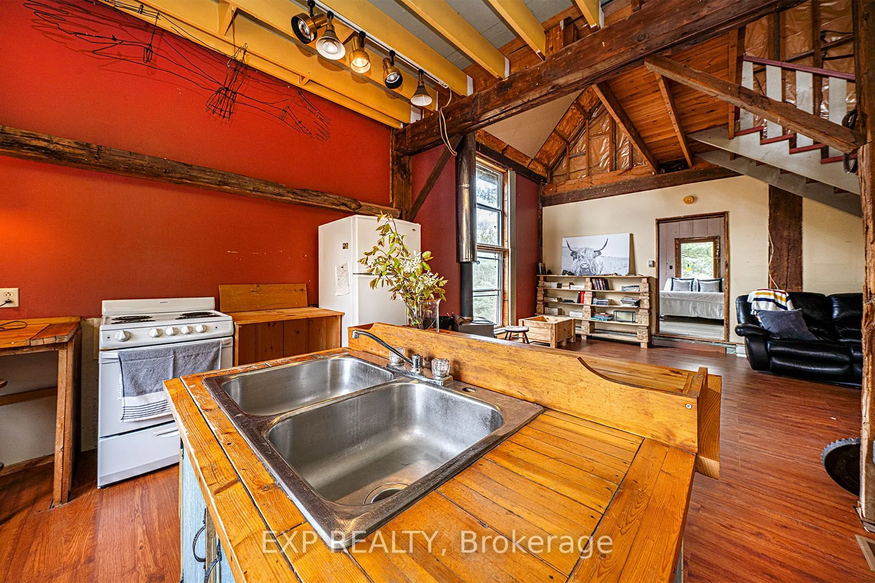 1057 Macduff Road