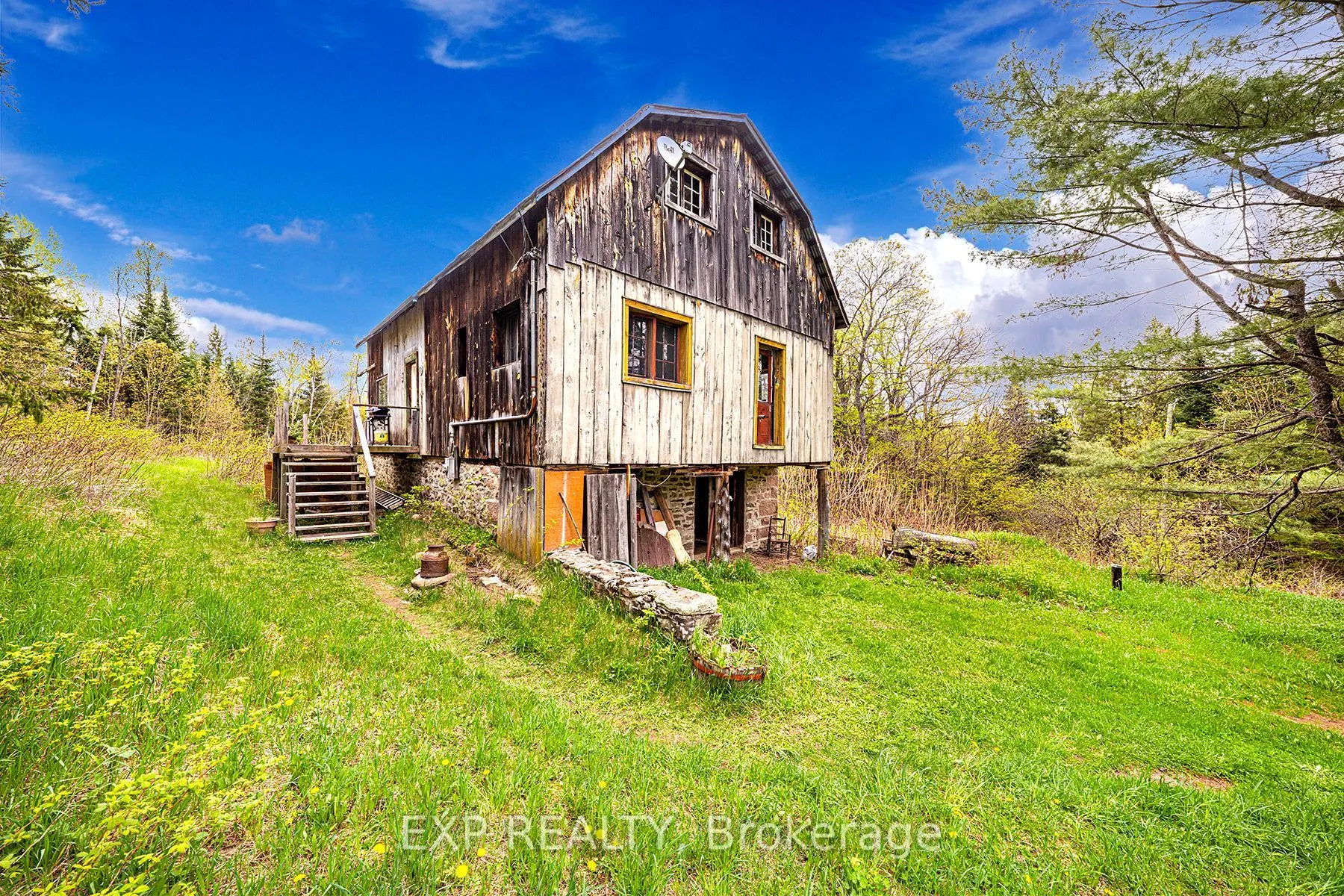 1057 Macduff Road
