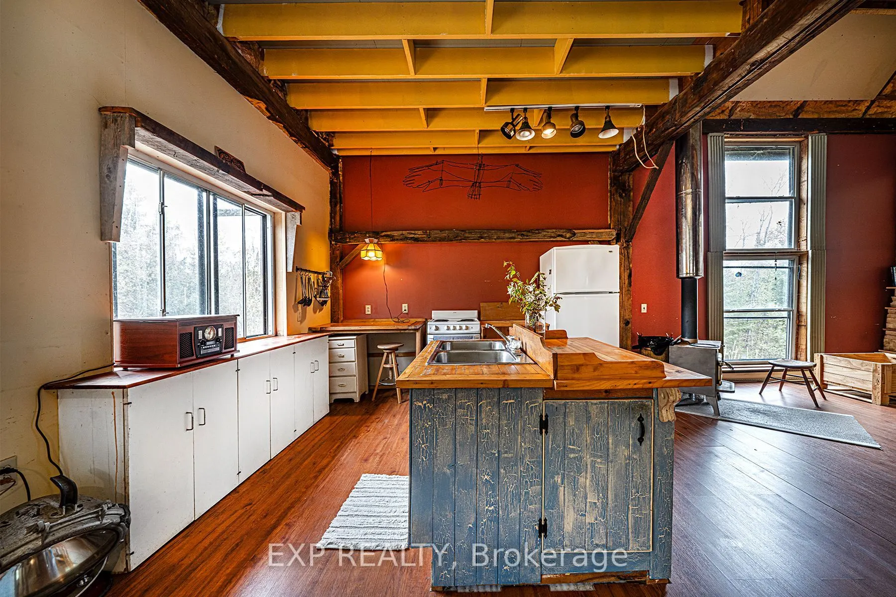 1057 Macduff Road