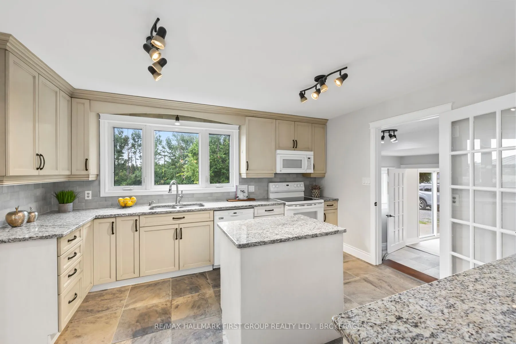 1859 Turcotte Lane
