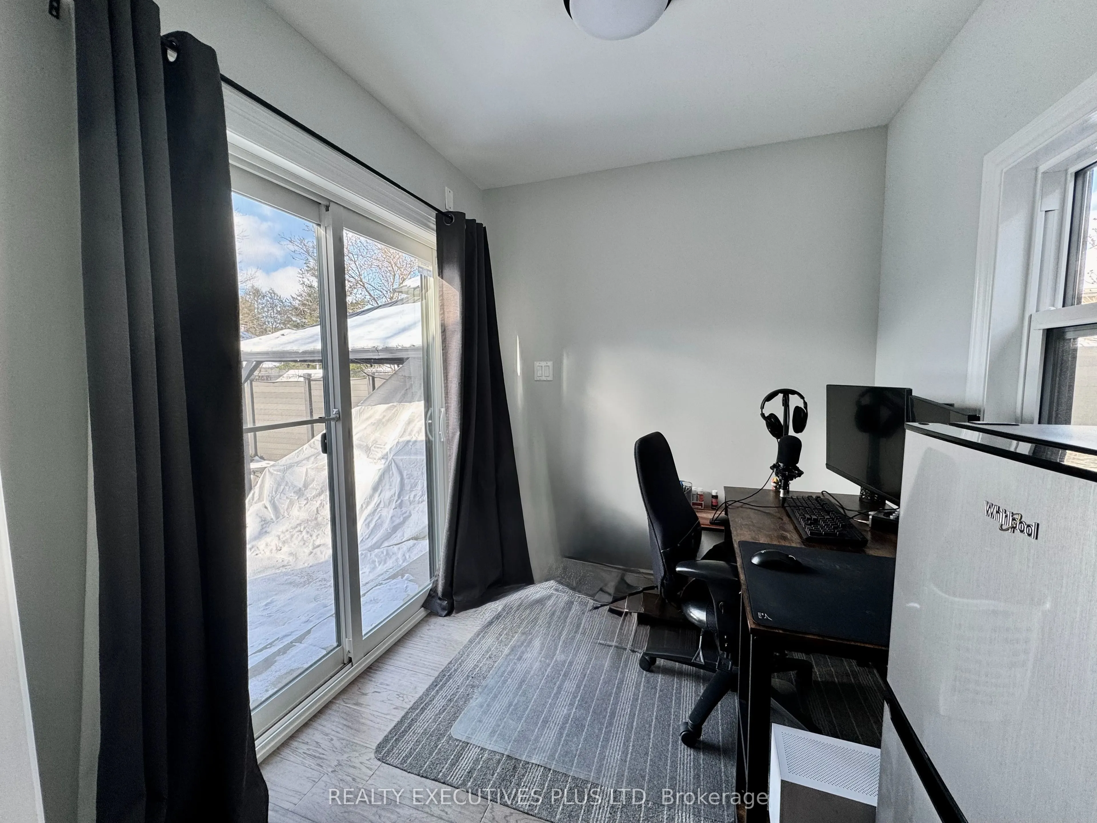 6 Elgin Street N