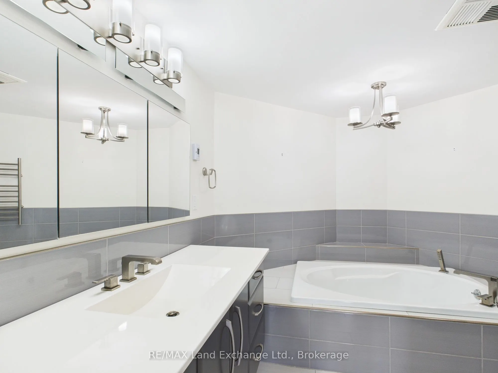 200 Harbour Street, #108