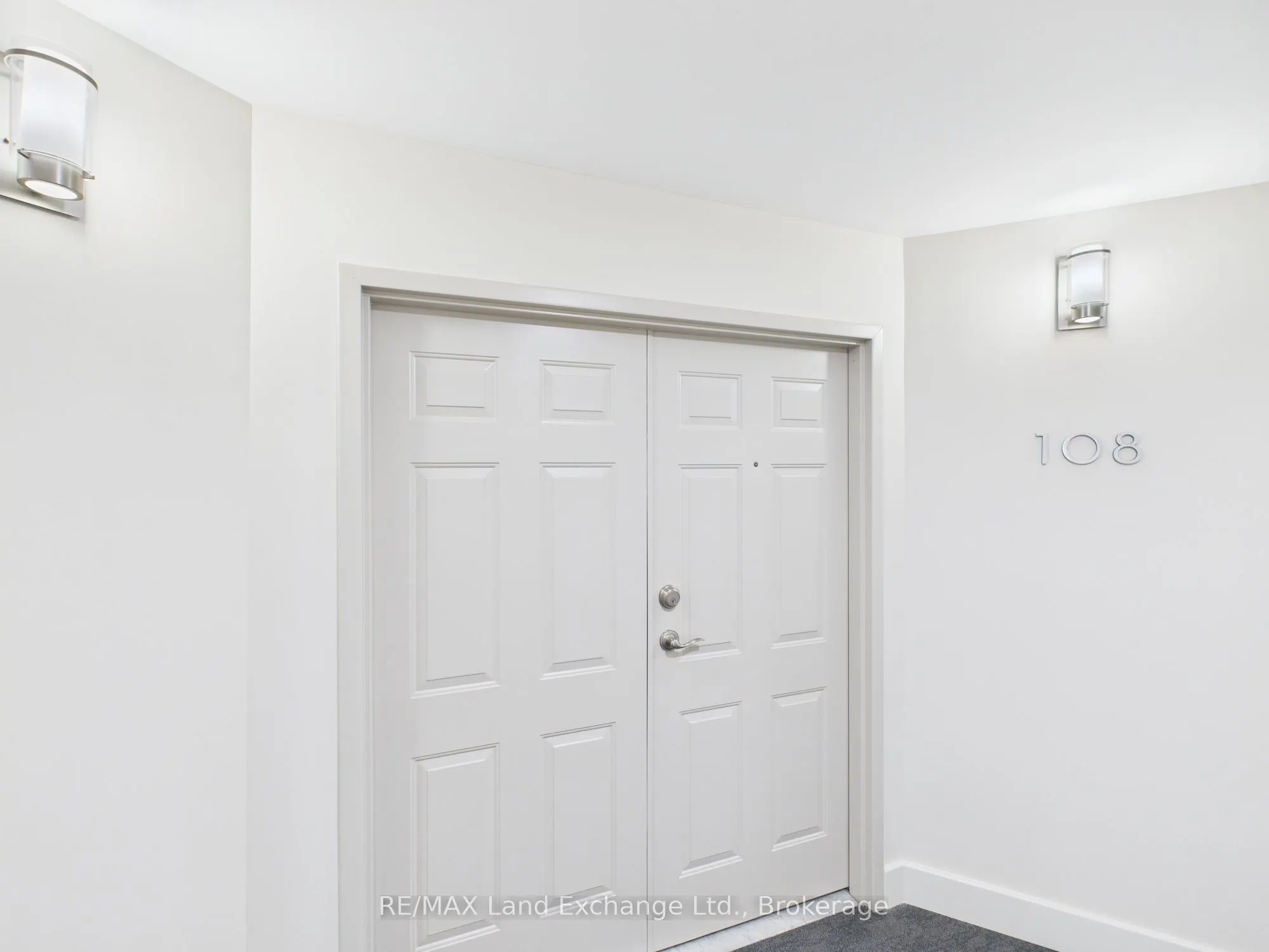 200 Harbour Street, #108