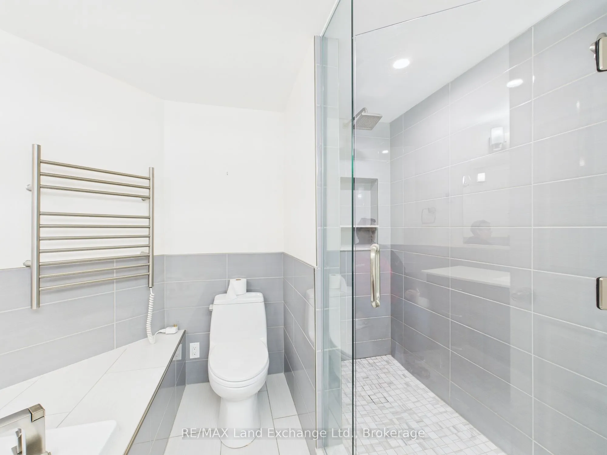 200 Harbour Street, #108