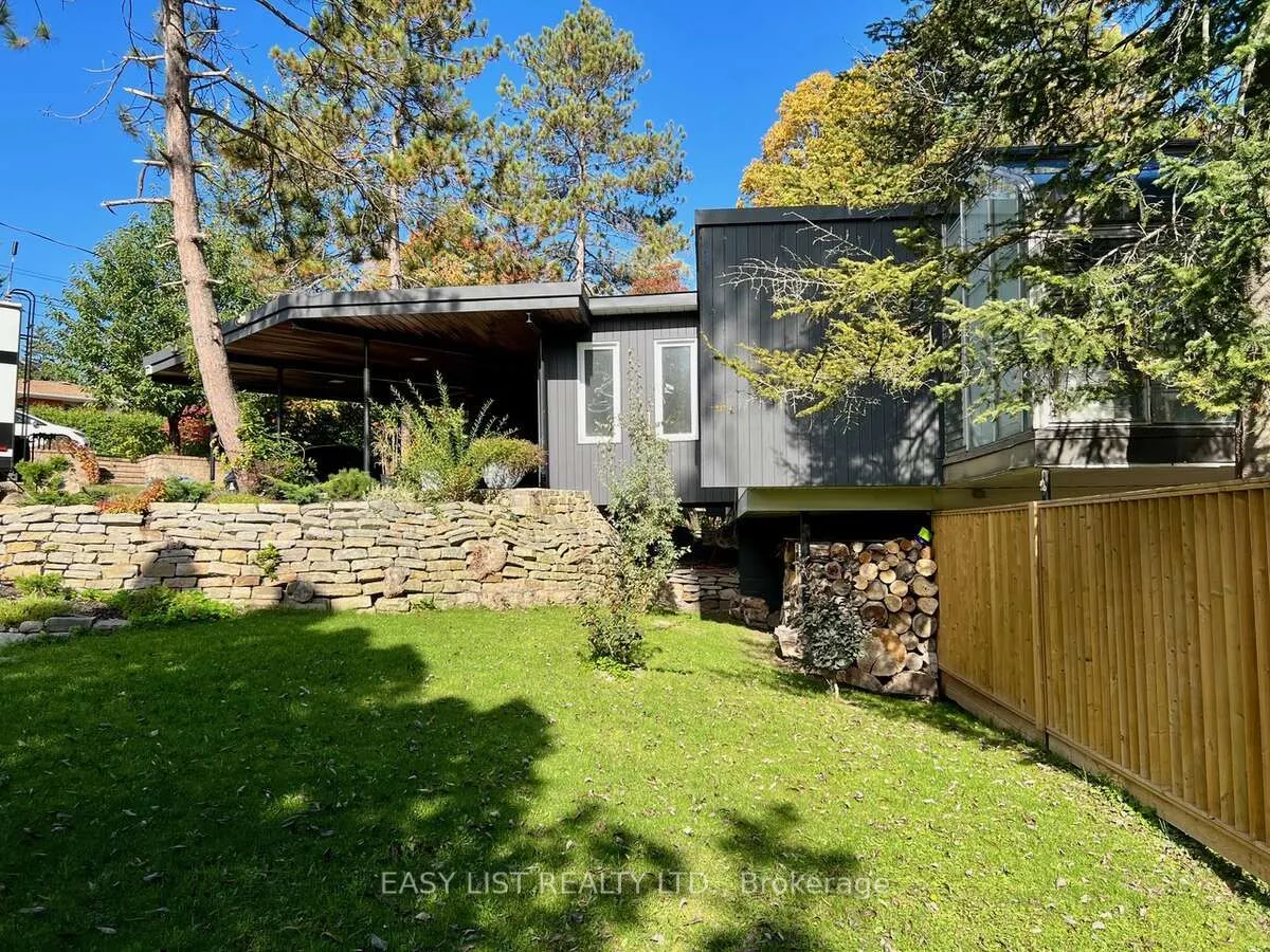 61 Forest Hill Avenue