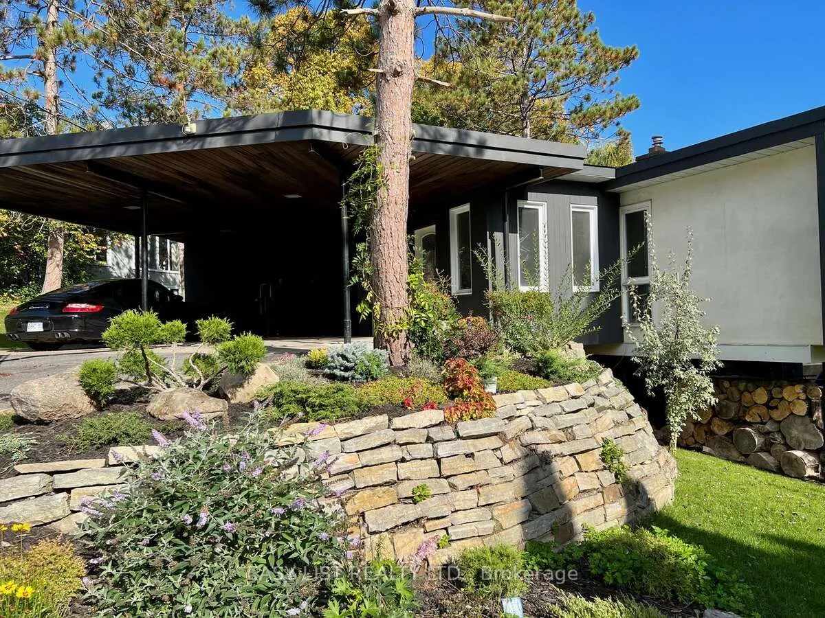 61 Forest Hill Avenue