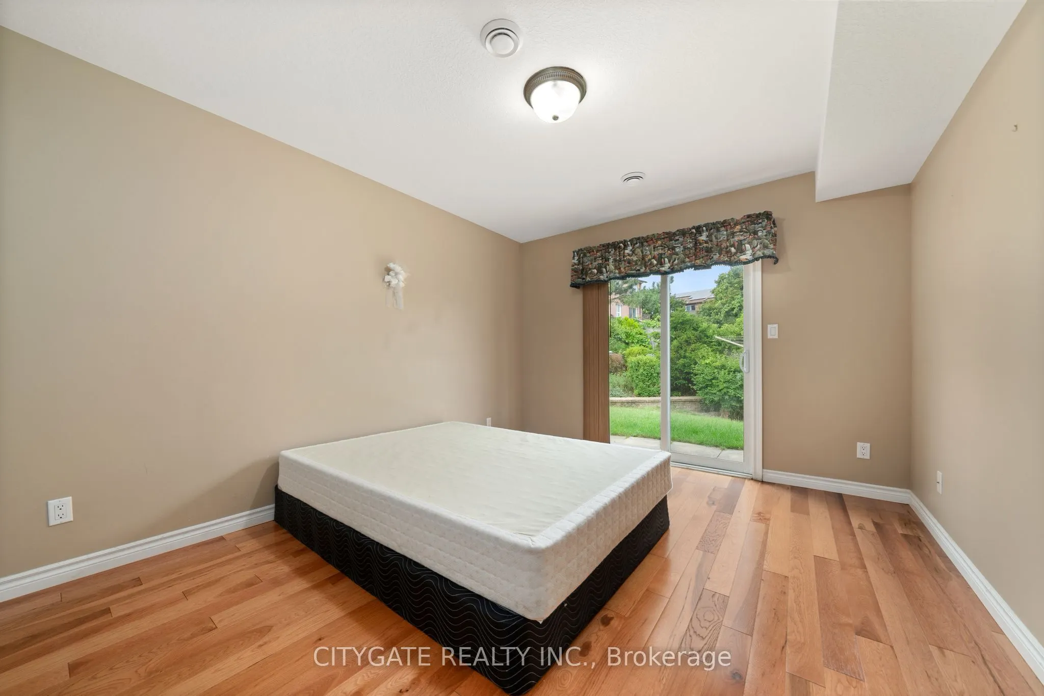 43 Follwell Crescent
